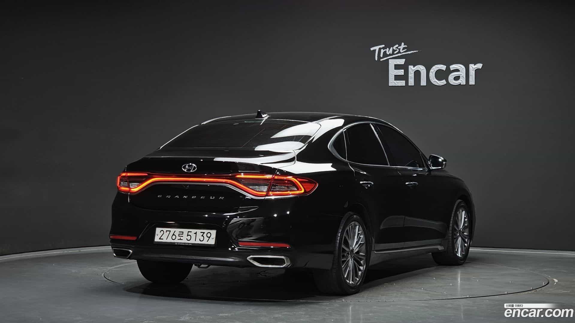 Grandeur Hyundai 2017.10-OUTER-002