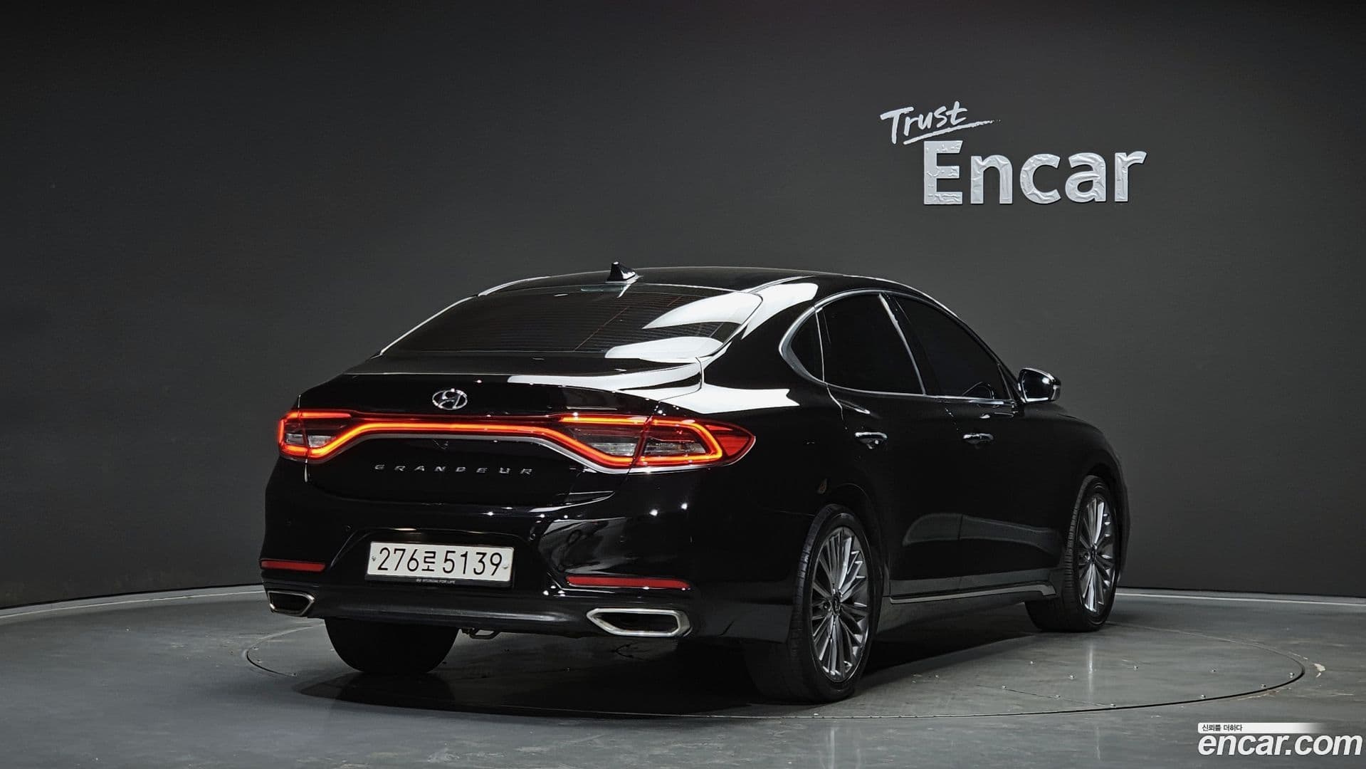 Main__Slider__Photo:Grandeur Hyundai 2017.10-1