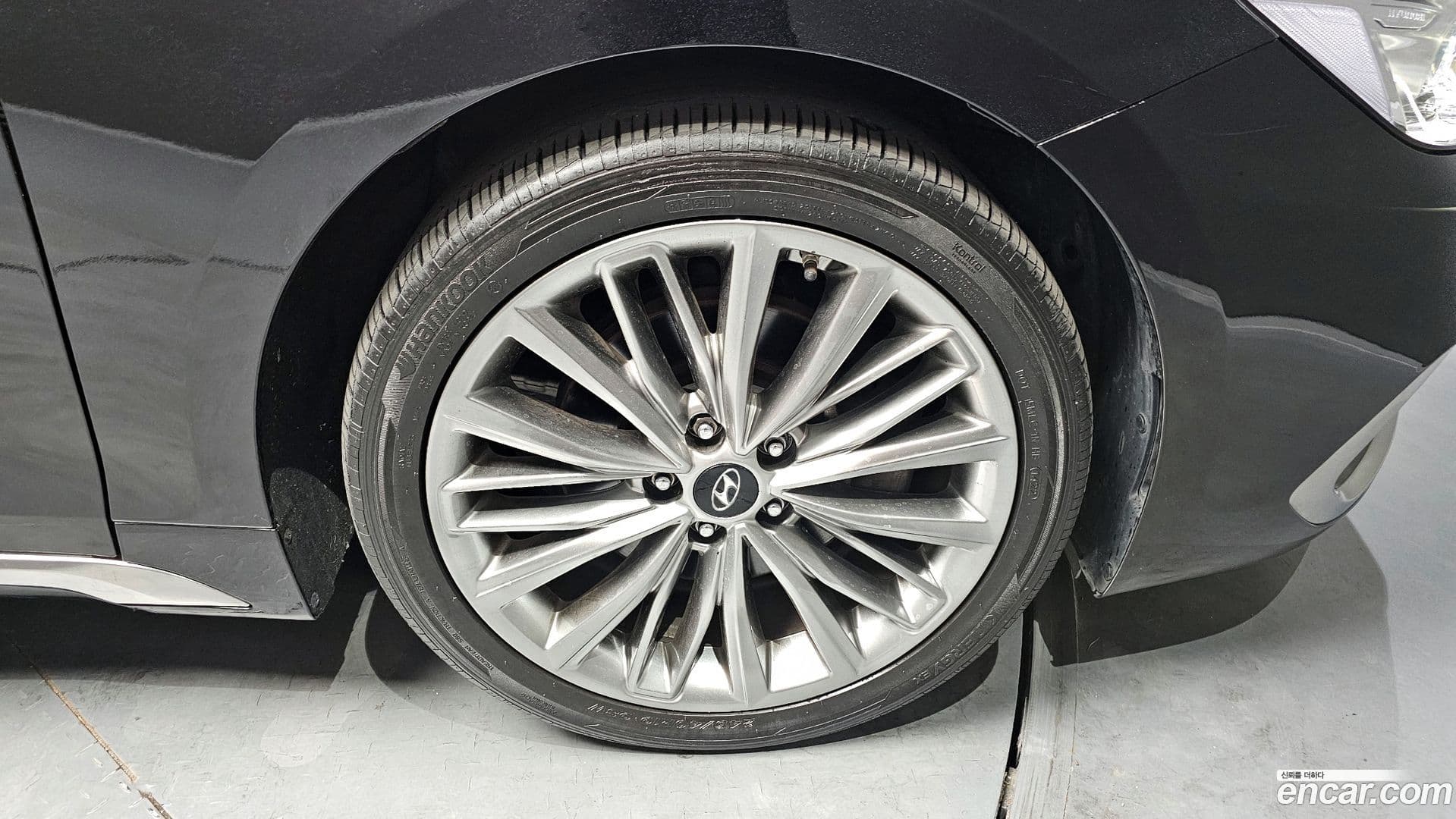 Main__Slider__Photo:Grandeur Hyundai 2017.10-4