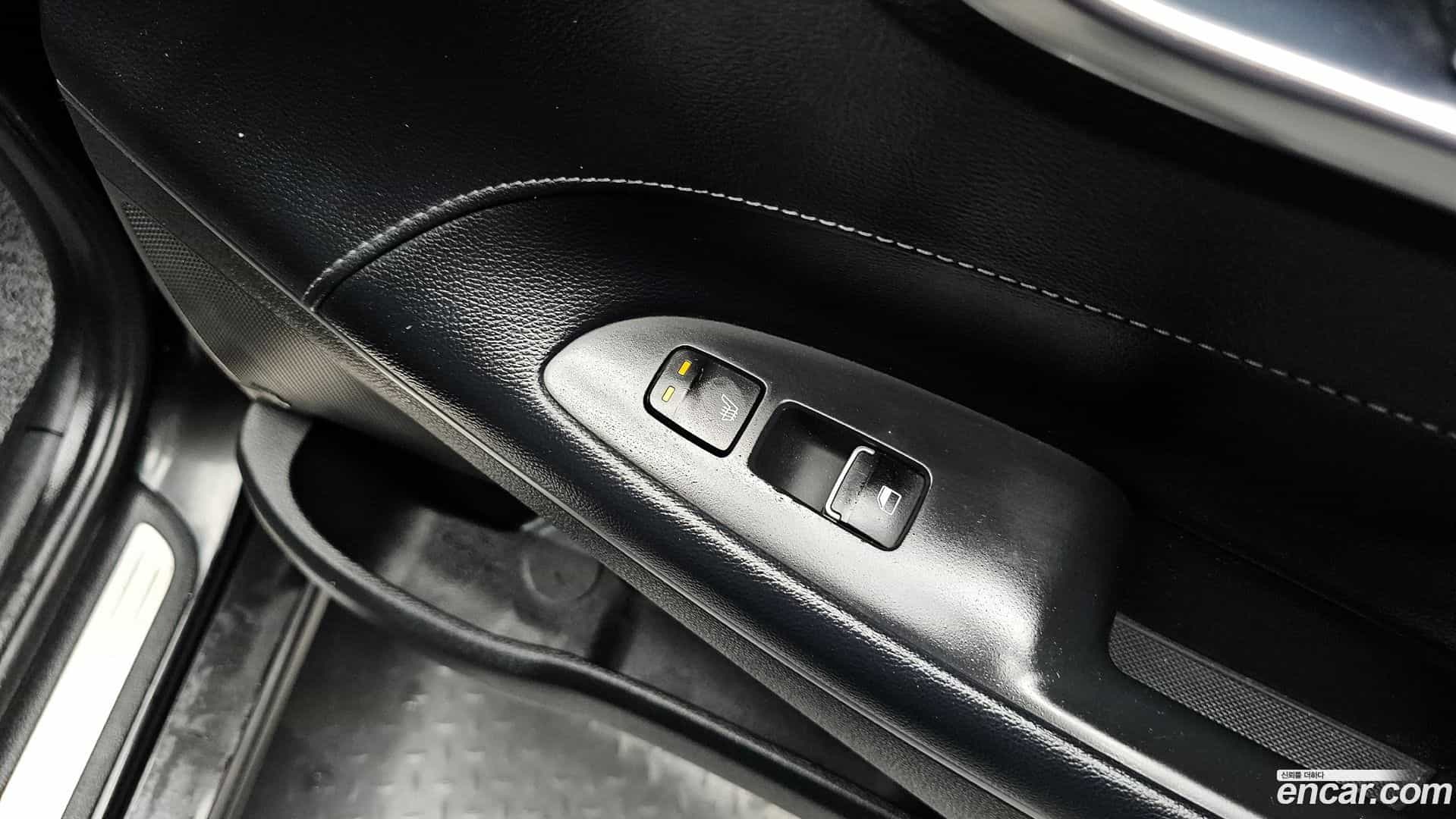 Grandeur Hyundai 2017.10-OPTION-023