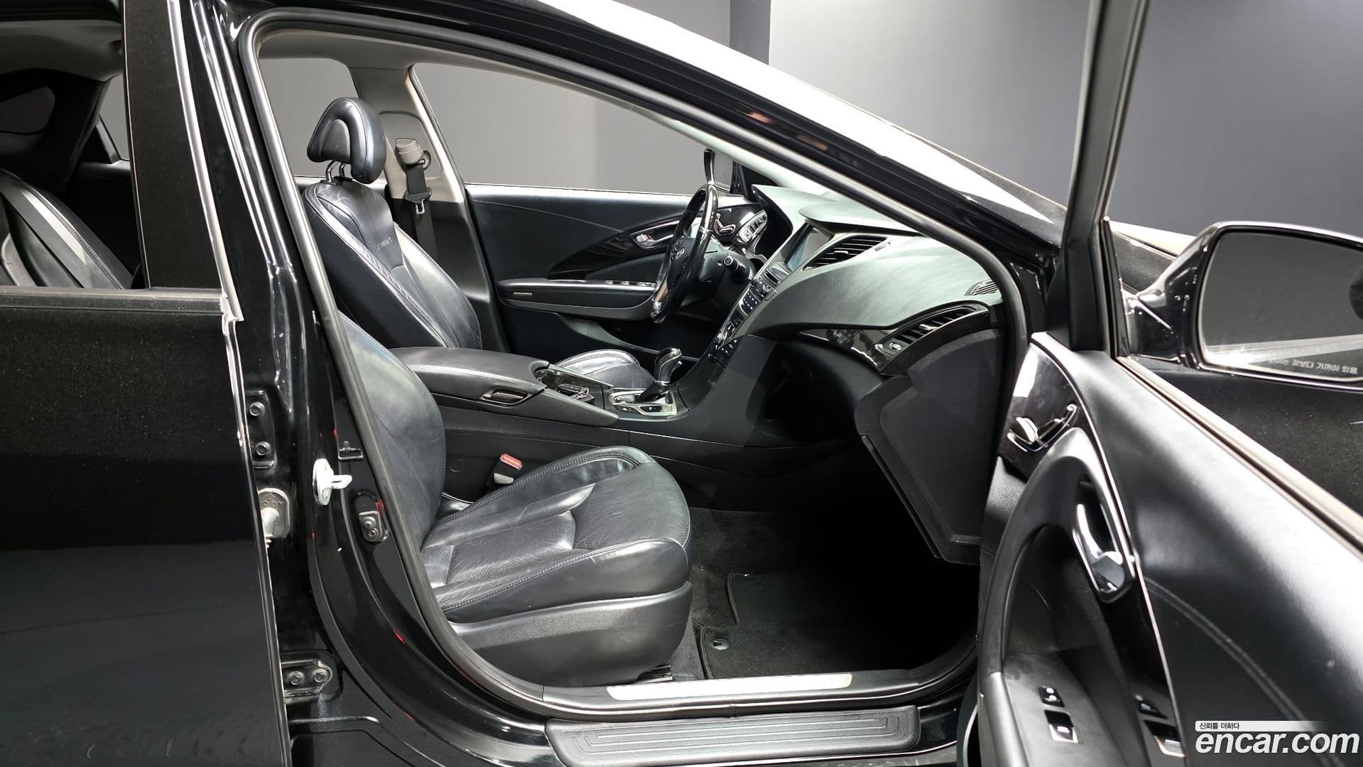 Main__Slider__Photo:Grandeur Hyundai 2013.3-9