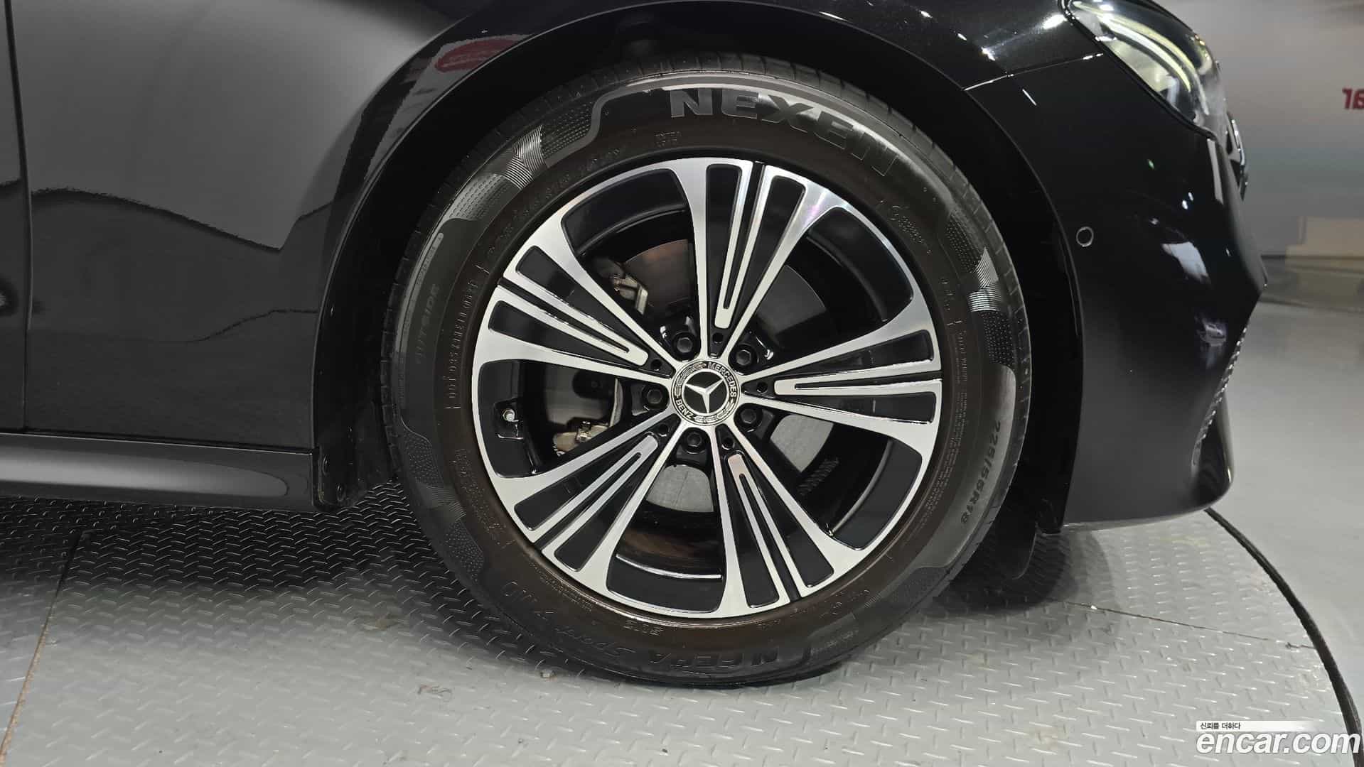 E-Class Mercedes-Benz 2024.8-OUTER-005