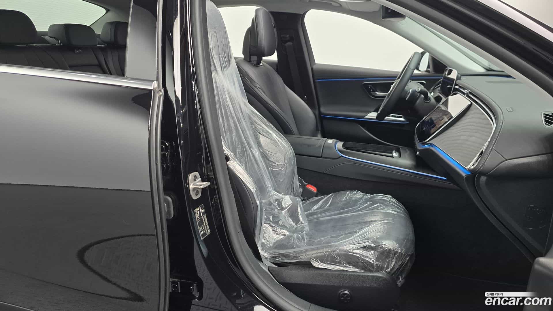 E-Class Mercedes-Benz 2024.8-INNER-009