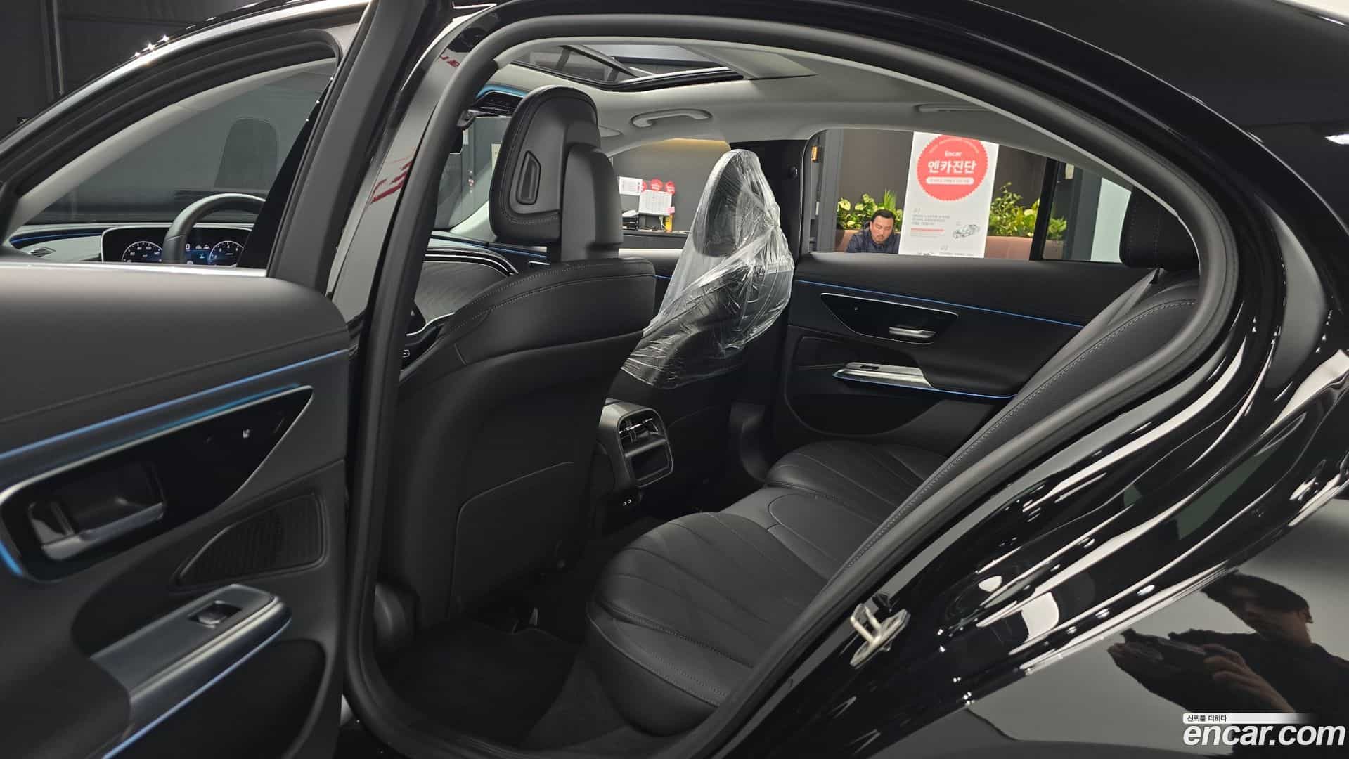 E-Class Mercedes-Benz 2024.8-OPTION-015