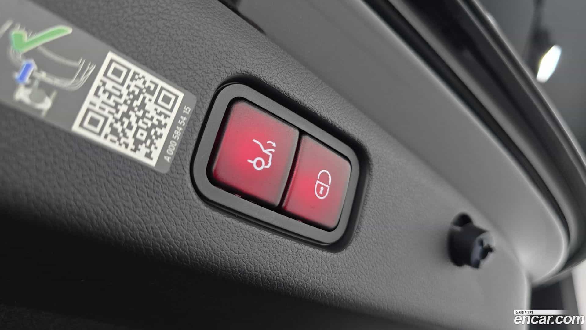 E-Class Mercedes-Benz 2024.8-OPTION-023