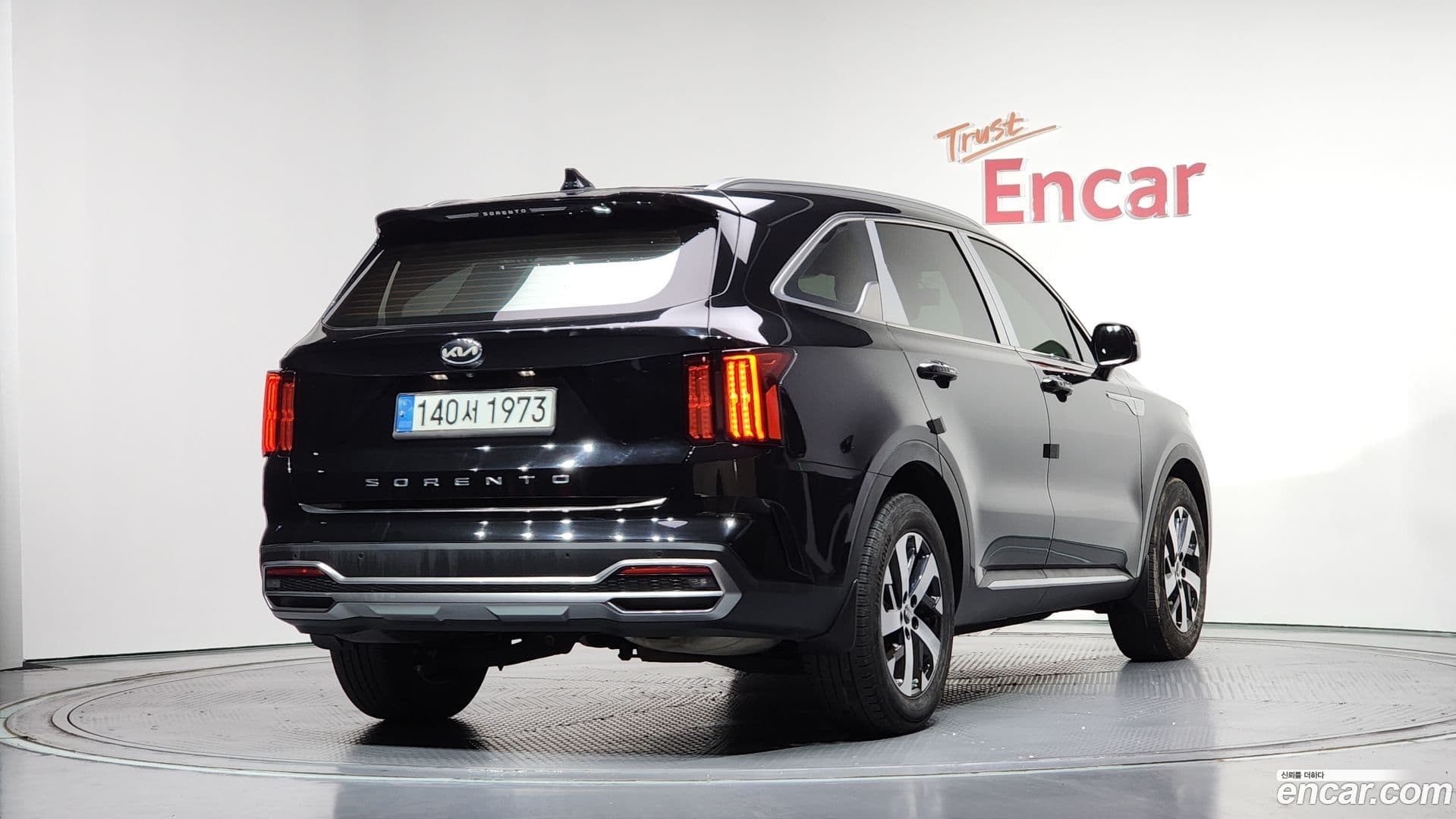 Main__Slider__Photo:Sorento Kia 2021.4-1