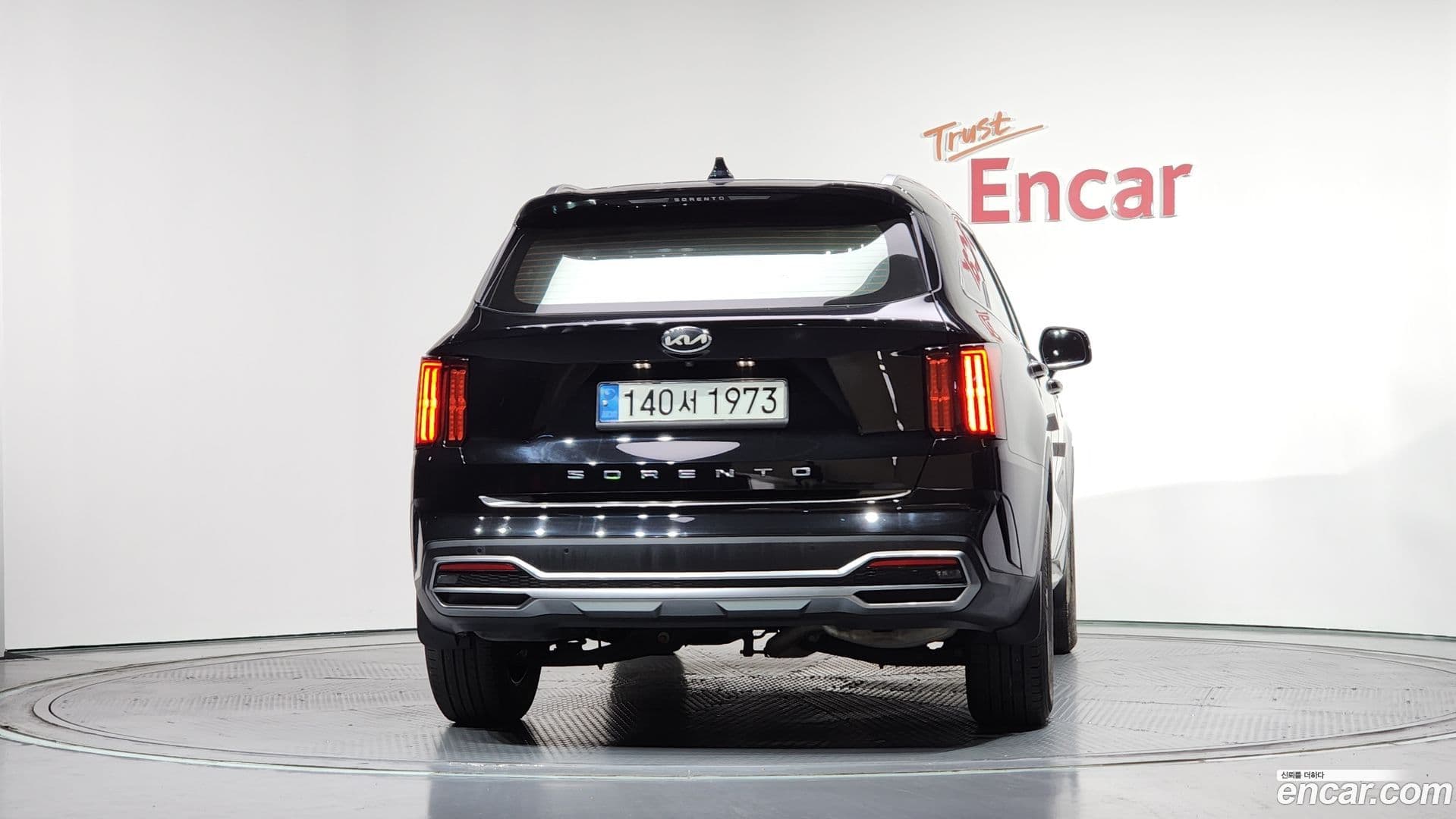 Main__Slider__Photo:Sorento Kia 2021.4-3