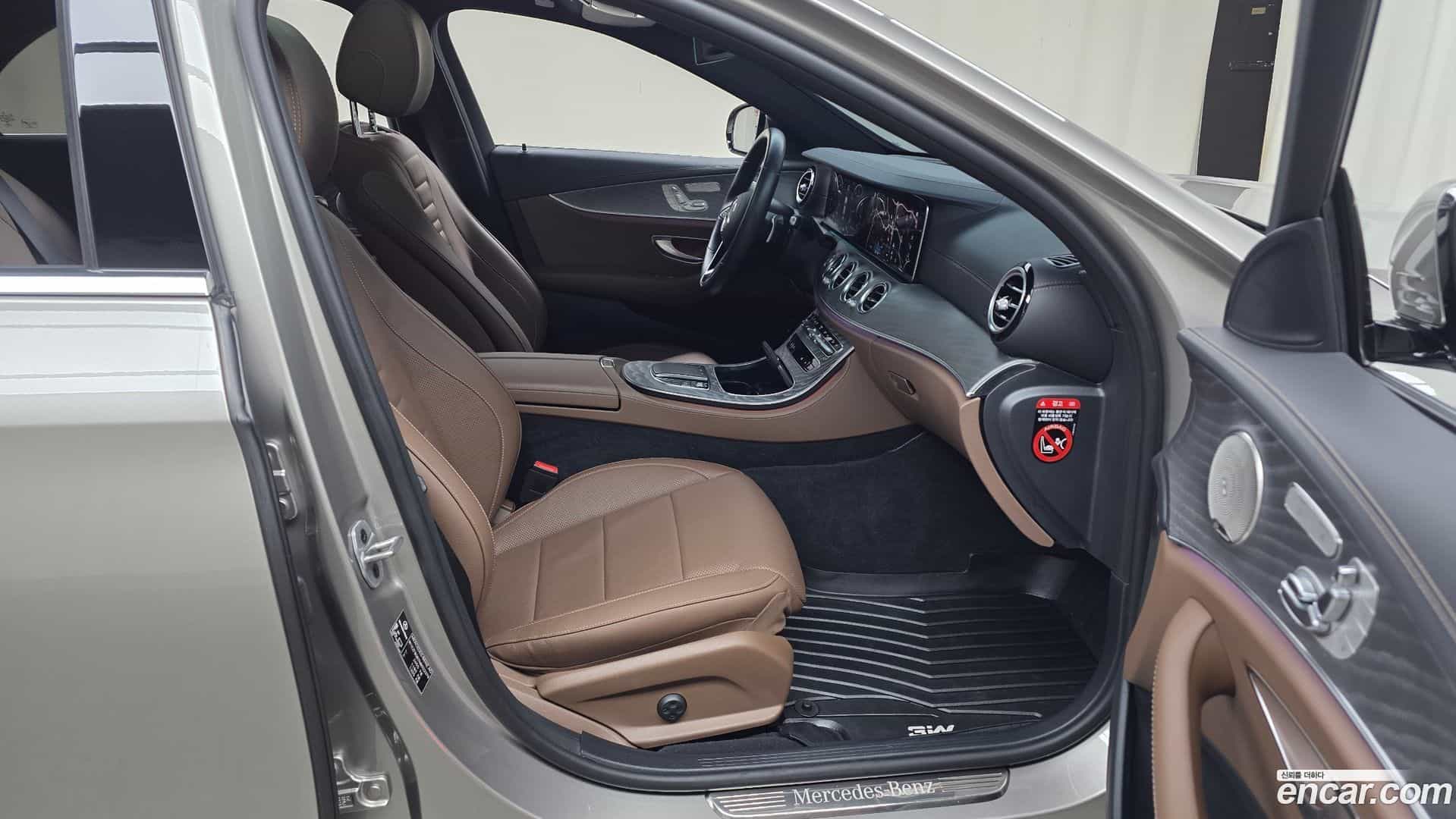 E-Class Mercedes-Benz 2022.1-OPTION-015