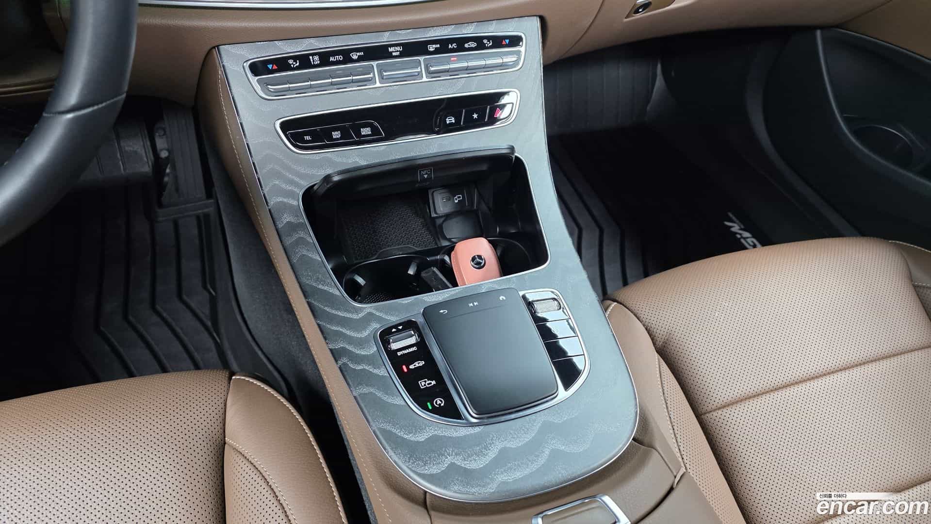 E-Class Mercedes-Benz 2022.1-OPTION-022