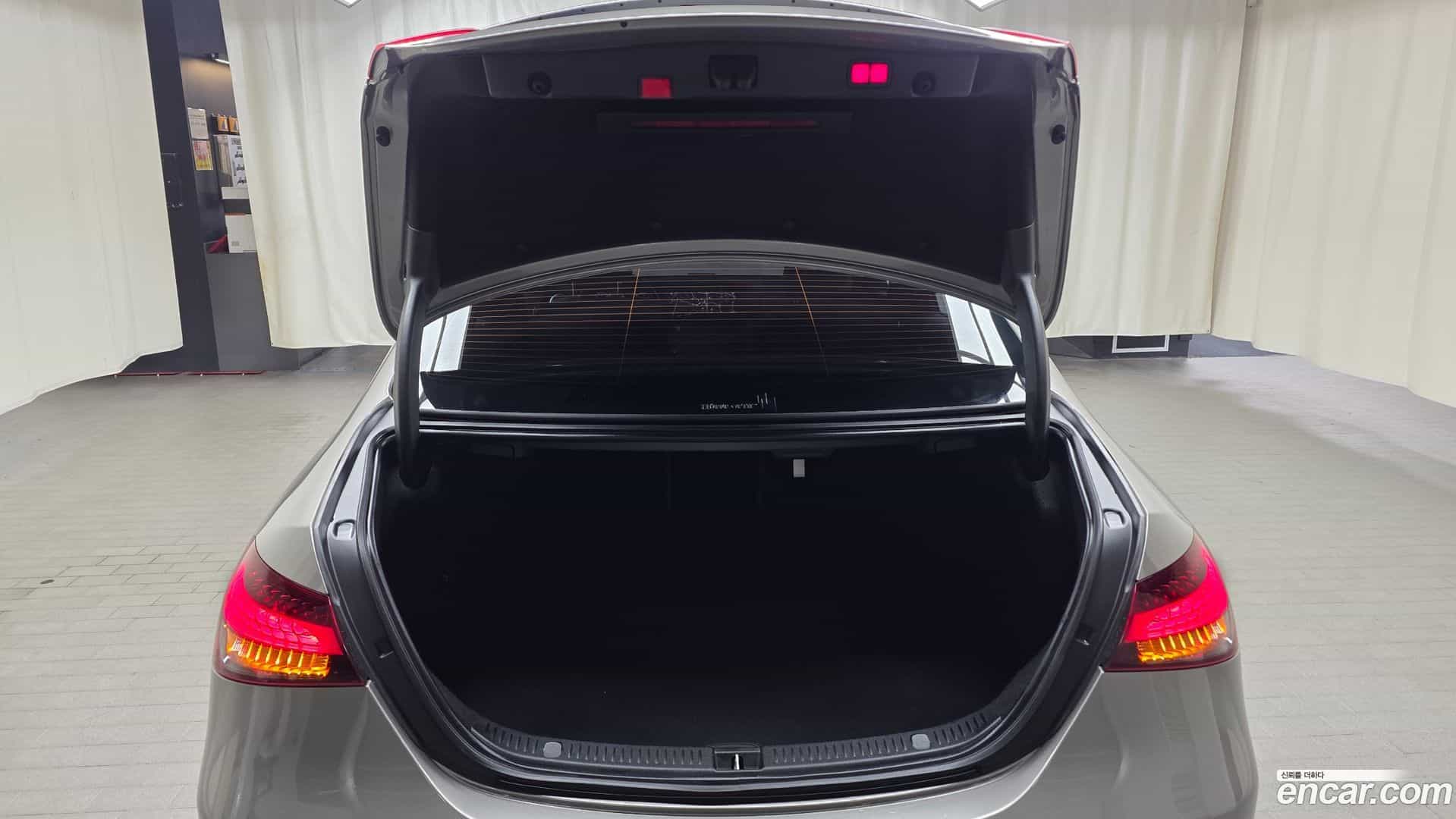 E-Class Mercedes-Benz 2022.1-OPTION-024