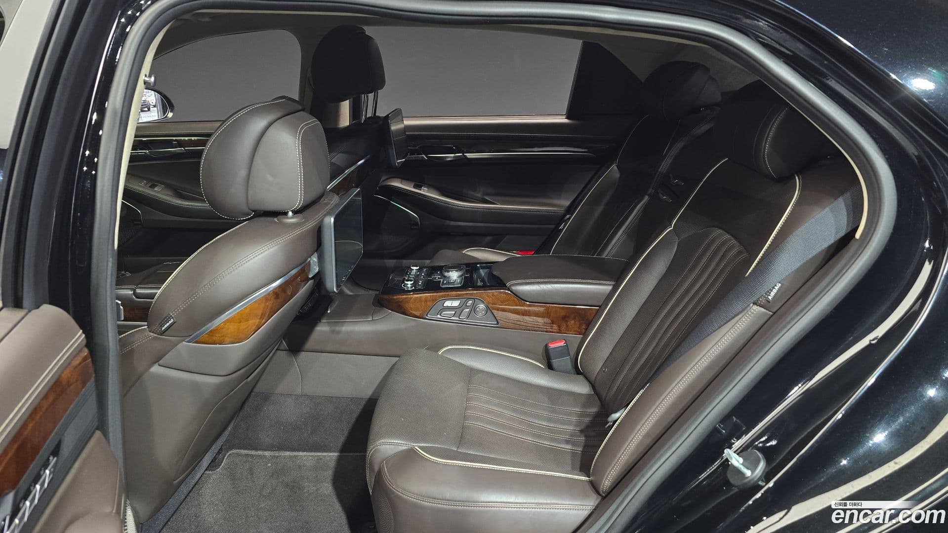 Main__Slider__Photo:EQ900 Genesis 2016.0-11