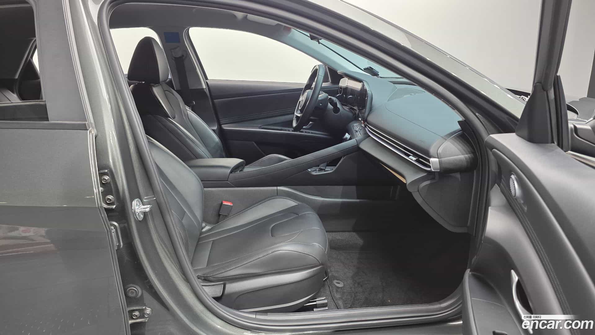 AVANTE Hyundai 2023.0-INNER-010