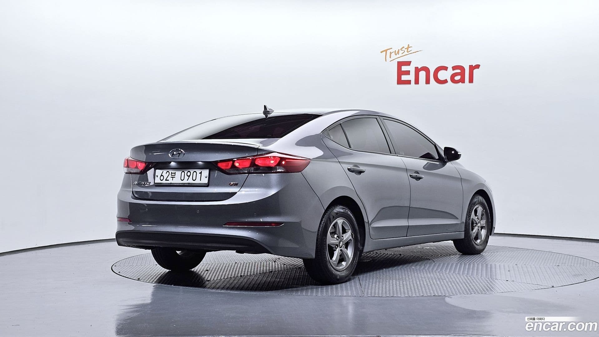 Main__Slider__Photo:AVANTE Hyundai 2015.9-1