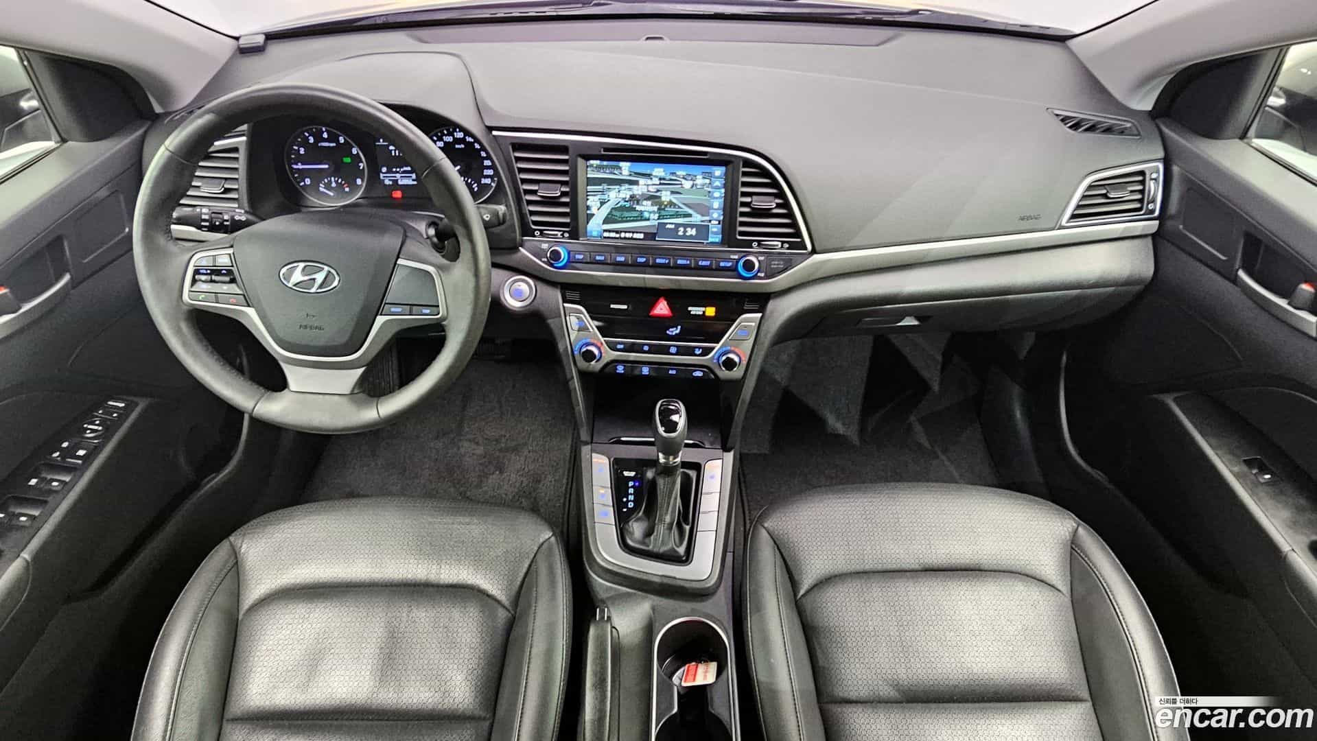 AVANTE Hyundai 2015.9-INNER-007