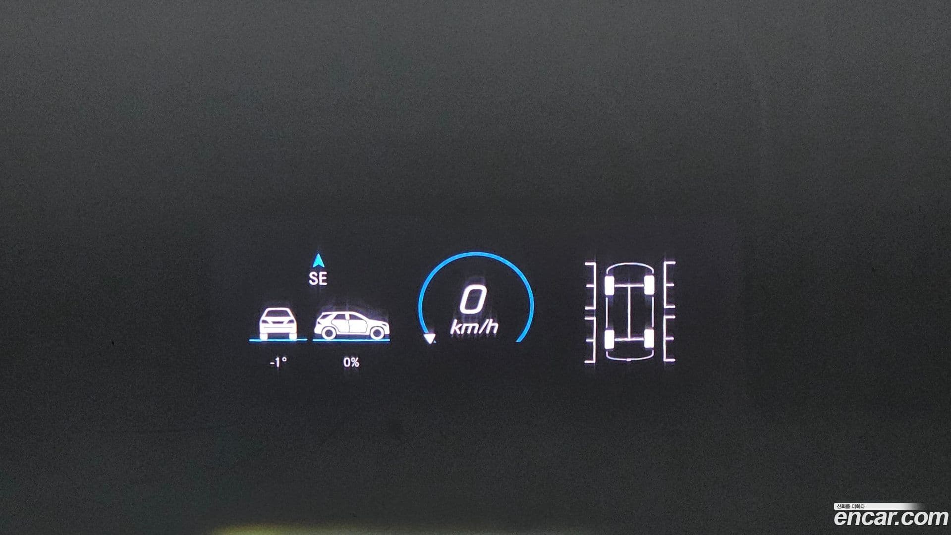 Main__Slider__Photo:GLE-Class Mercedes-Benz 2023.4-18