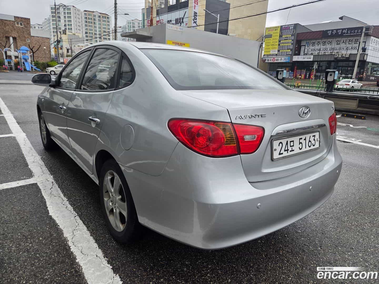 AVANTE Hyundai 2009.5-OUTER-002