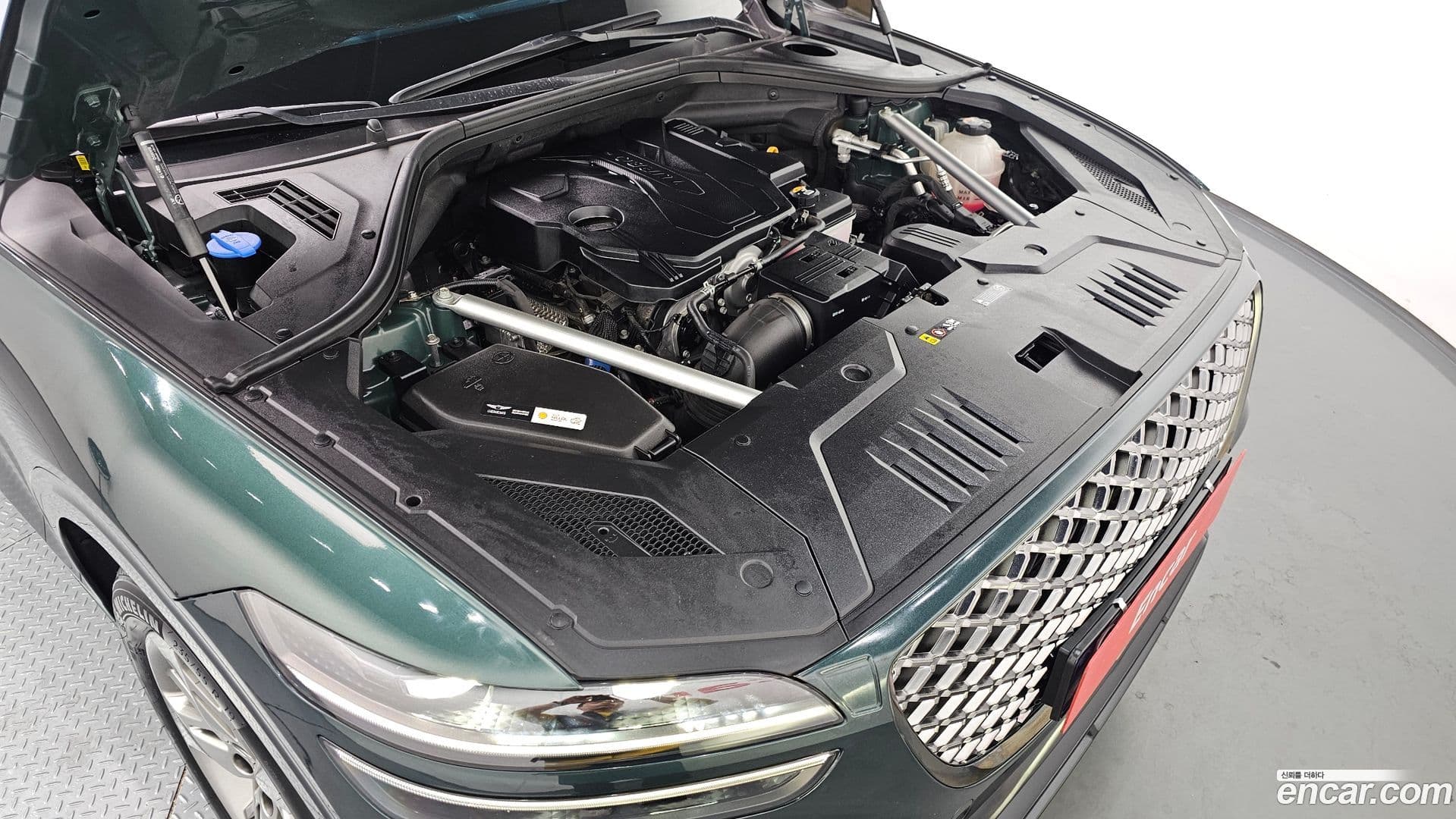 Main__Slider__Photo:GV70 Genesis 2022.8-5