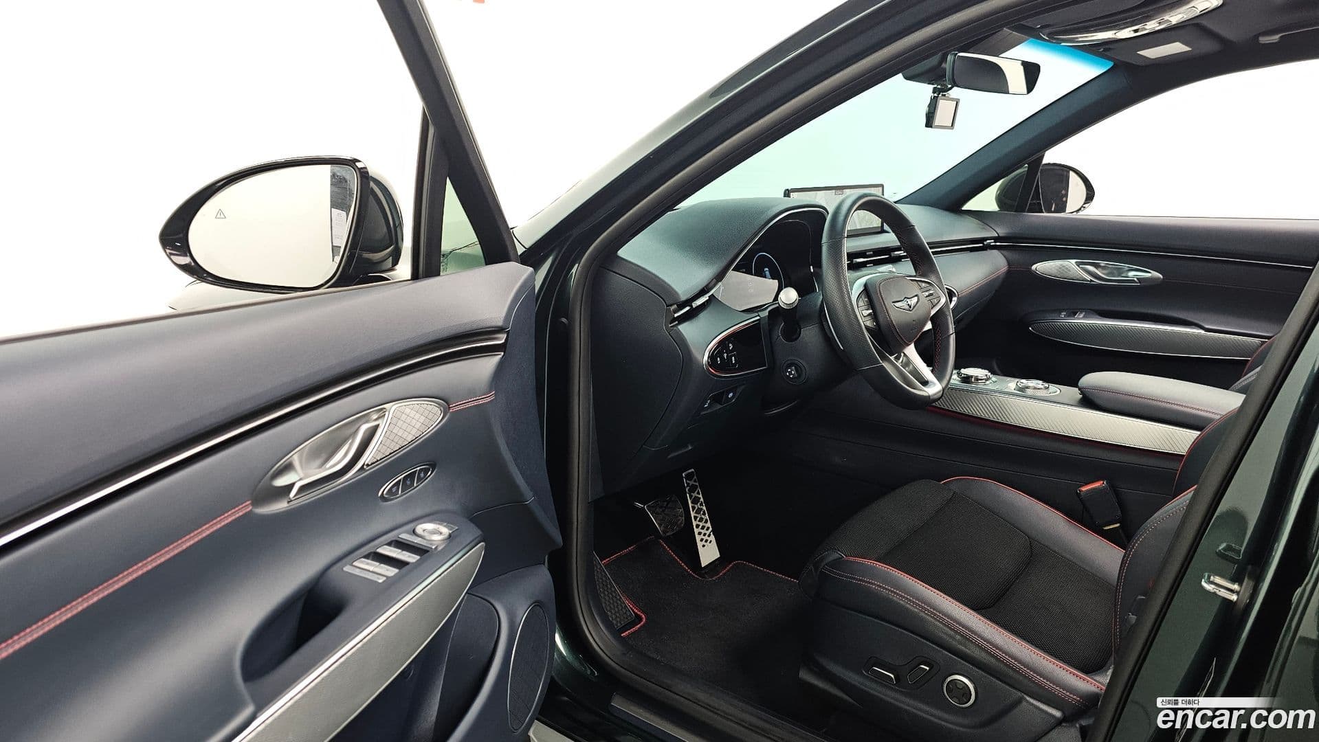 Main__Slider__Photo:GV70 Genesis 2022.8-10