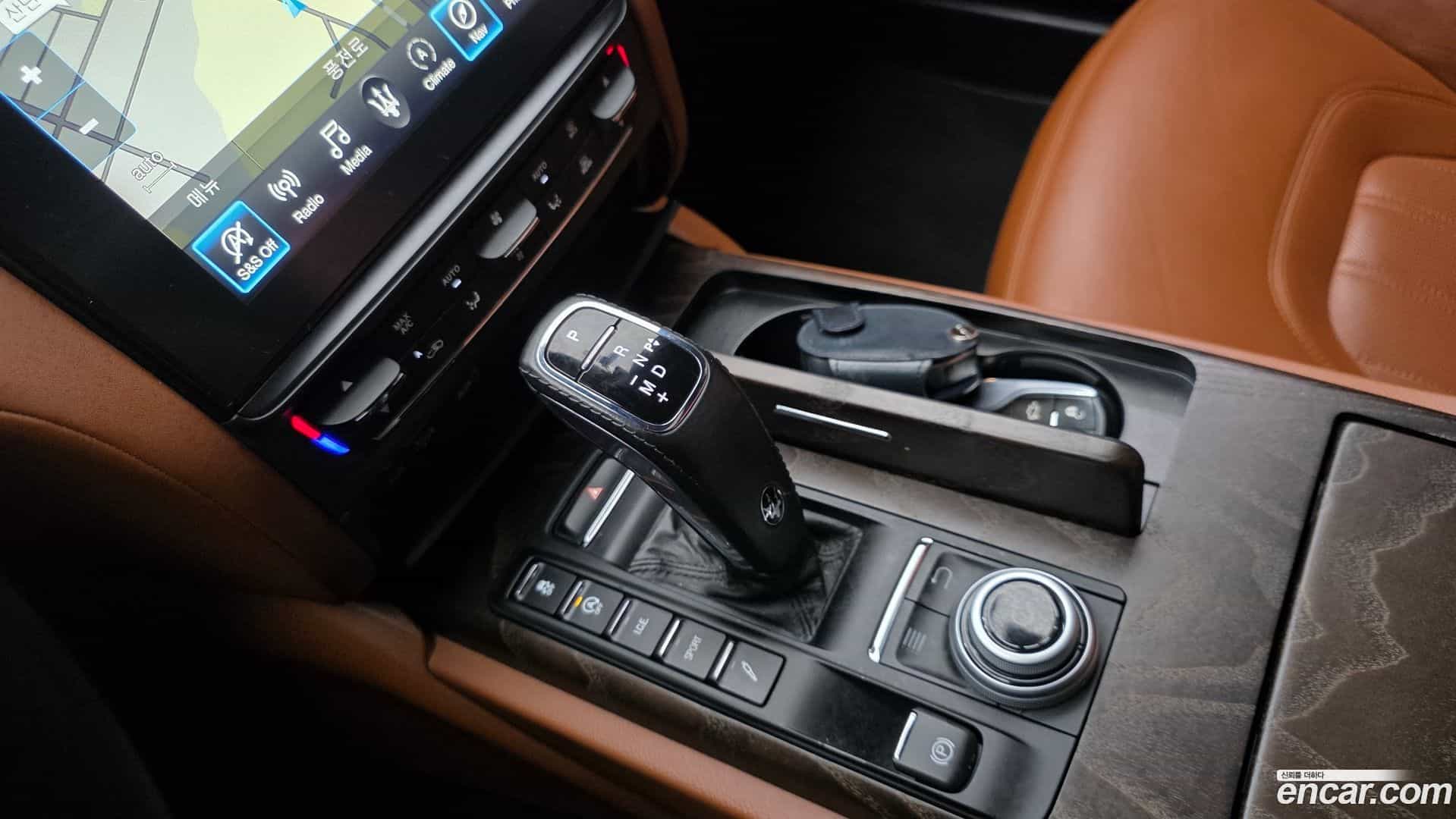 Quattroporte Maserati 2019.11-INNER-009