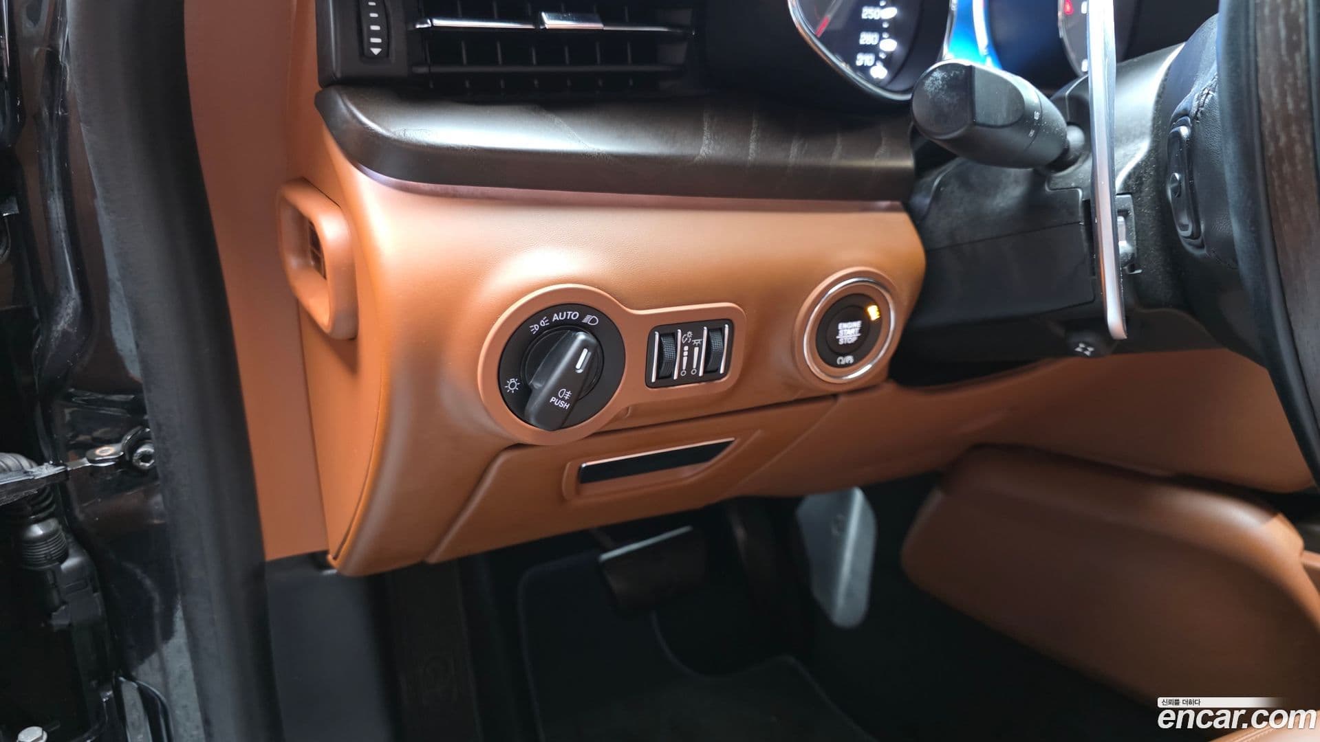 Main__Slider__Photo:Quattroporte Maserati 2019.11-14