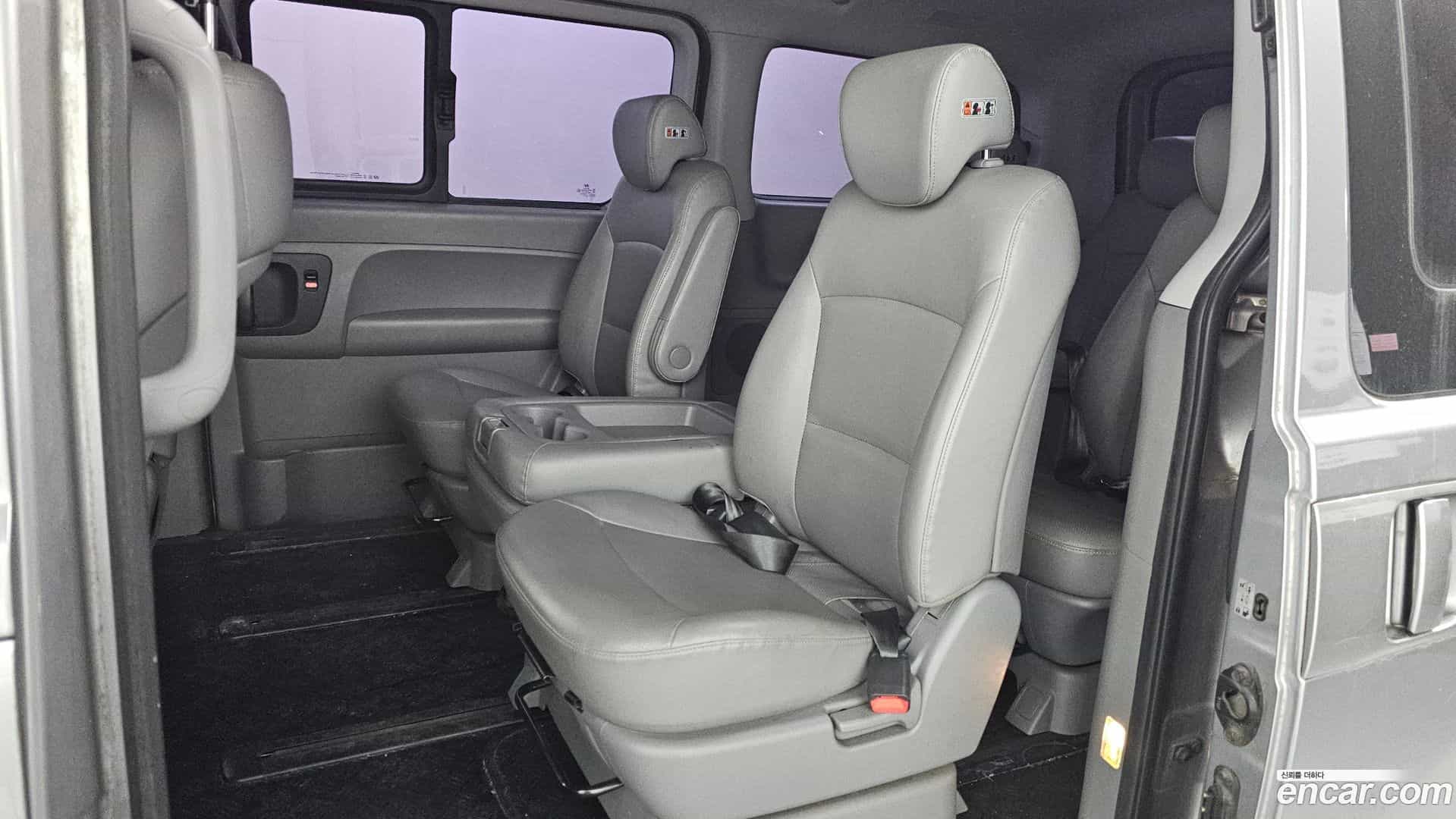 Starex Hyundai 2017.1-OPTION-016