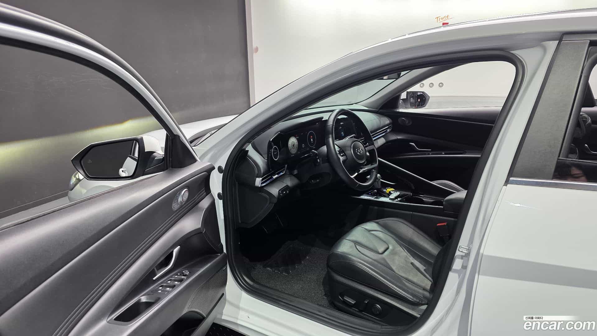 AVANTE Hyundai 2020.8-OPTION-015