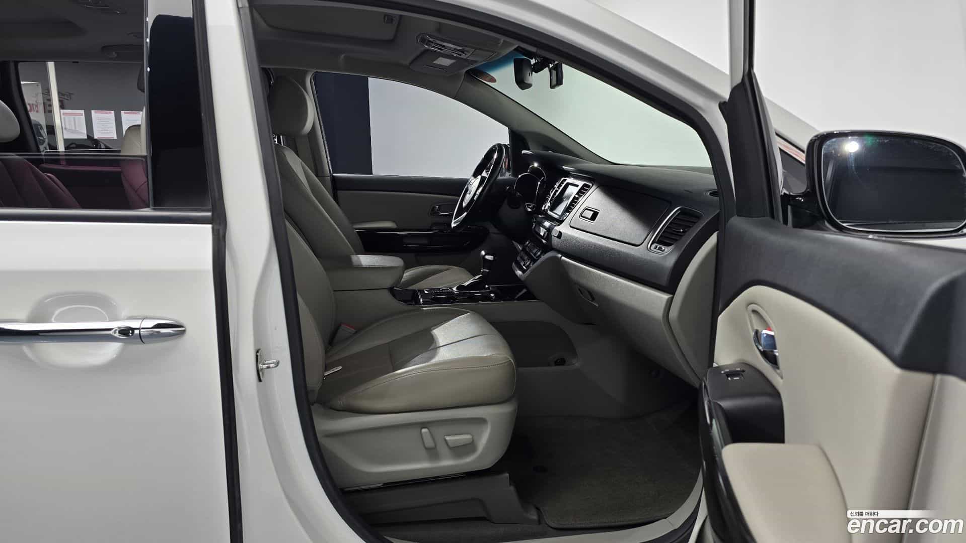 Canival Kia 2018.8-OPTION-015