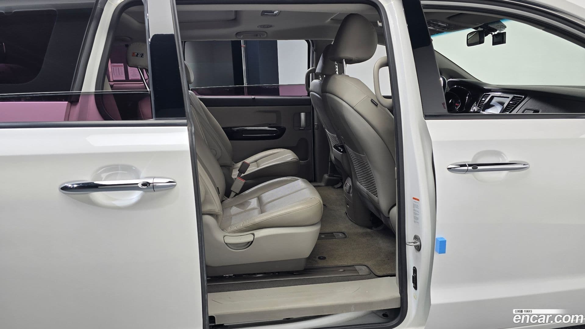 Main__Slider__Photo:Canival Kia 2018.8-11