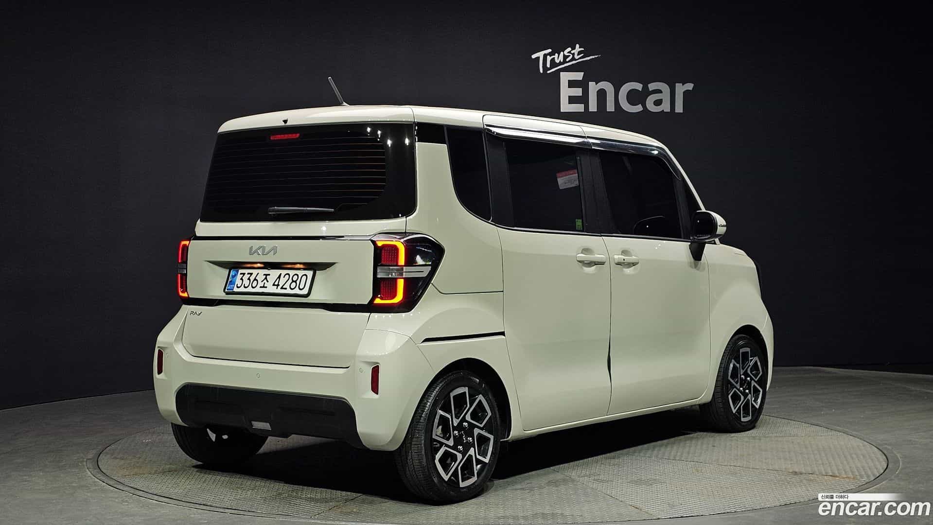 RAY Kia 2023.8-OUTER-002