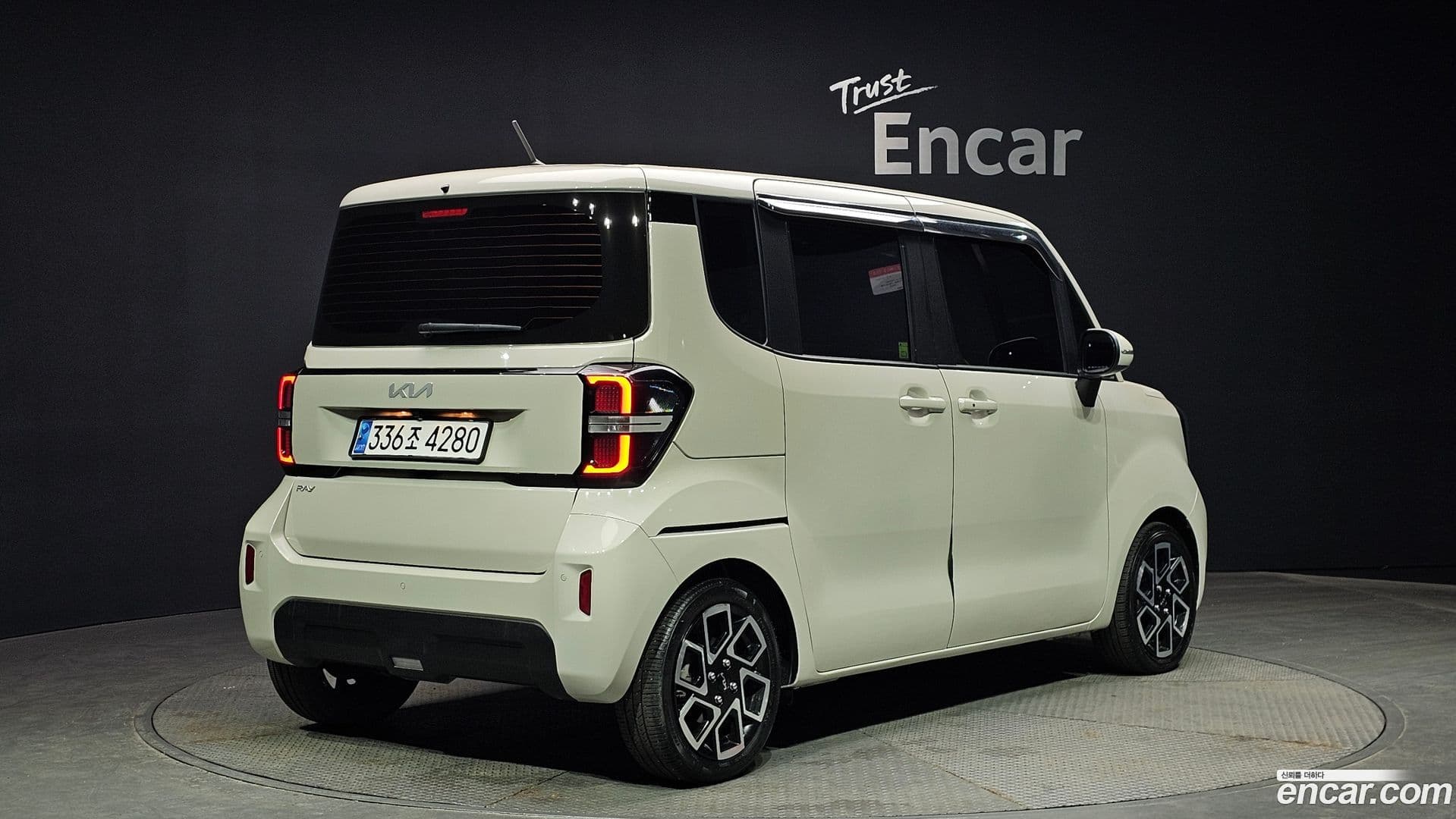 Main__Slider__Photo:RAY Kia 2023.8-1