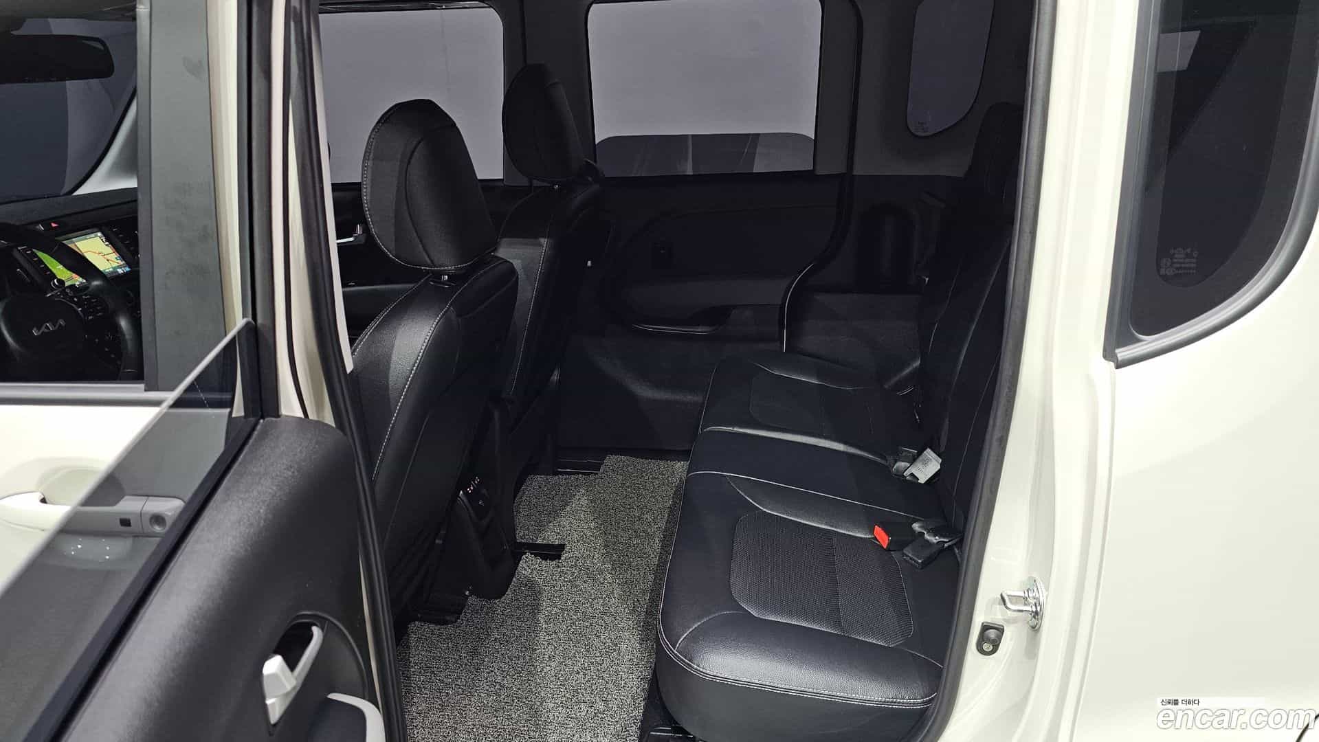 RAY Kia 2023.8-OPTION-016