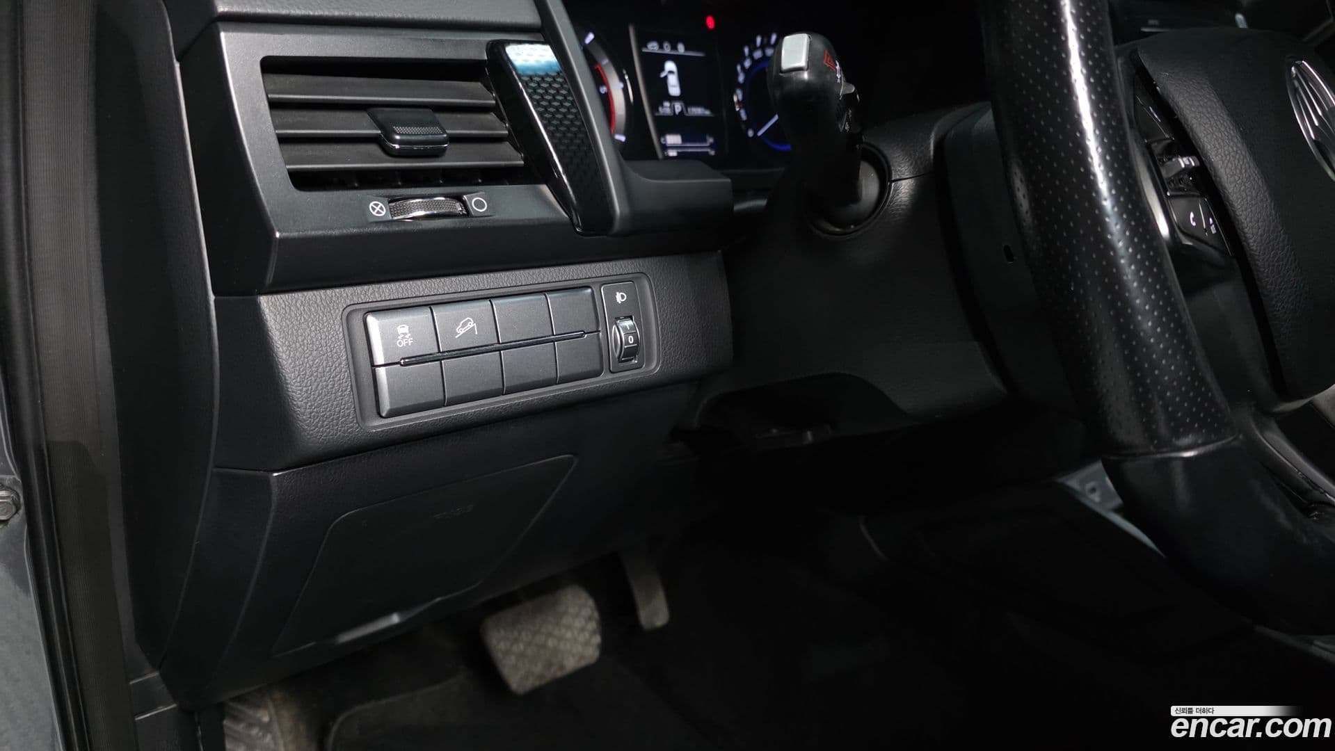 Main__Slider__Photo:Rexton KG_Mobility_Ssangyong 2020.1-13