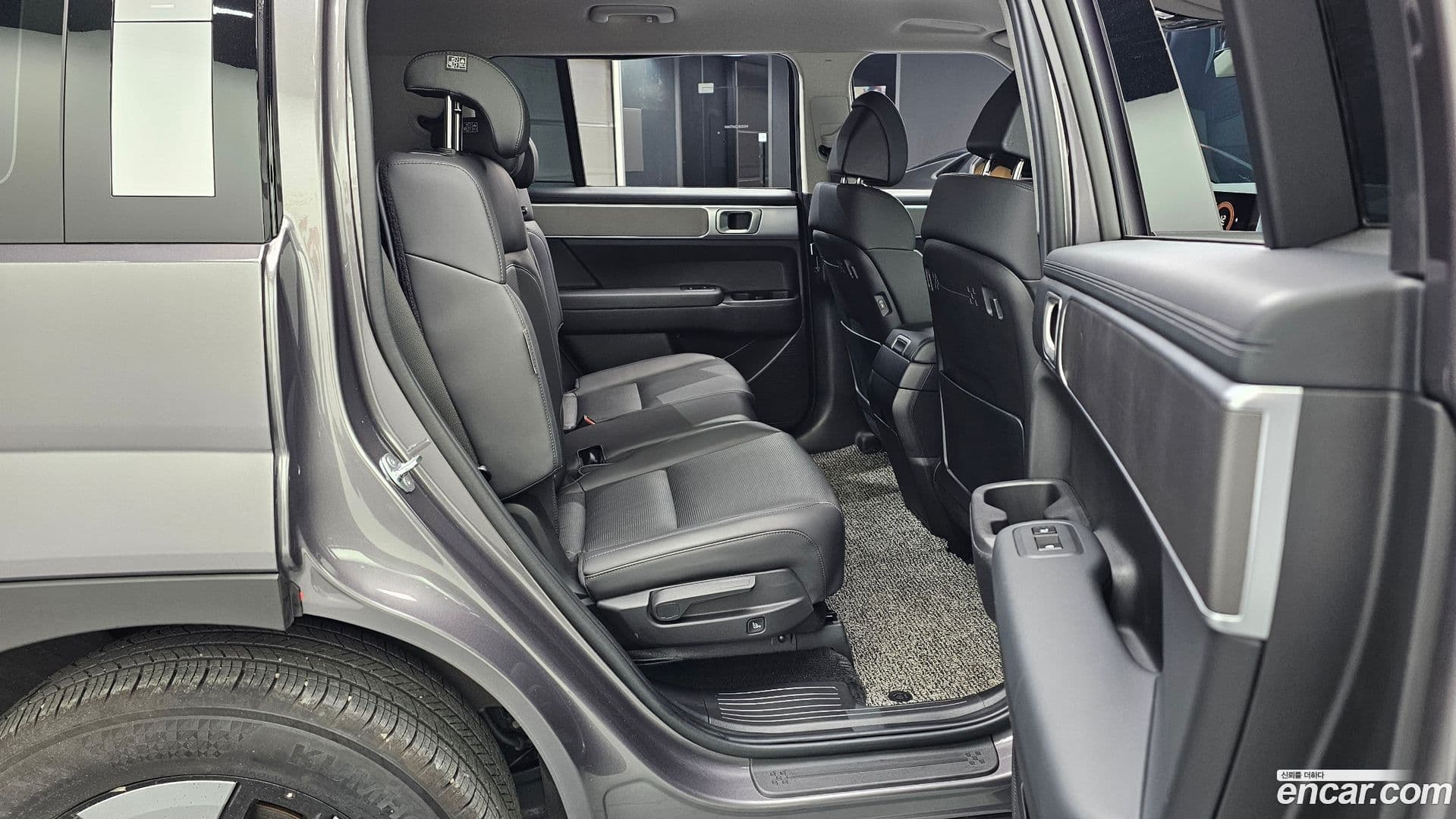 Main__Slider__Photo:Santafe Hyundai 2024.0-11