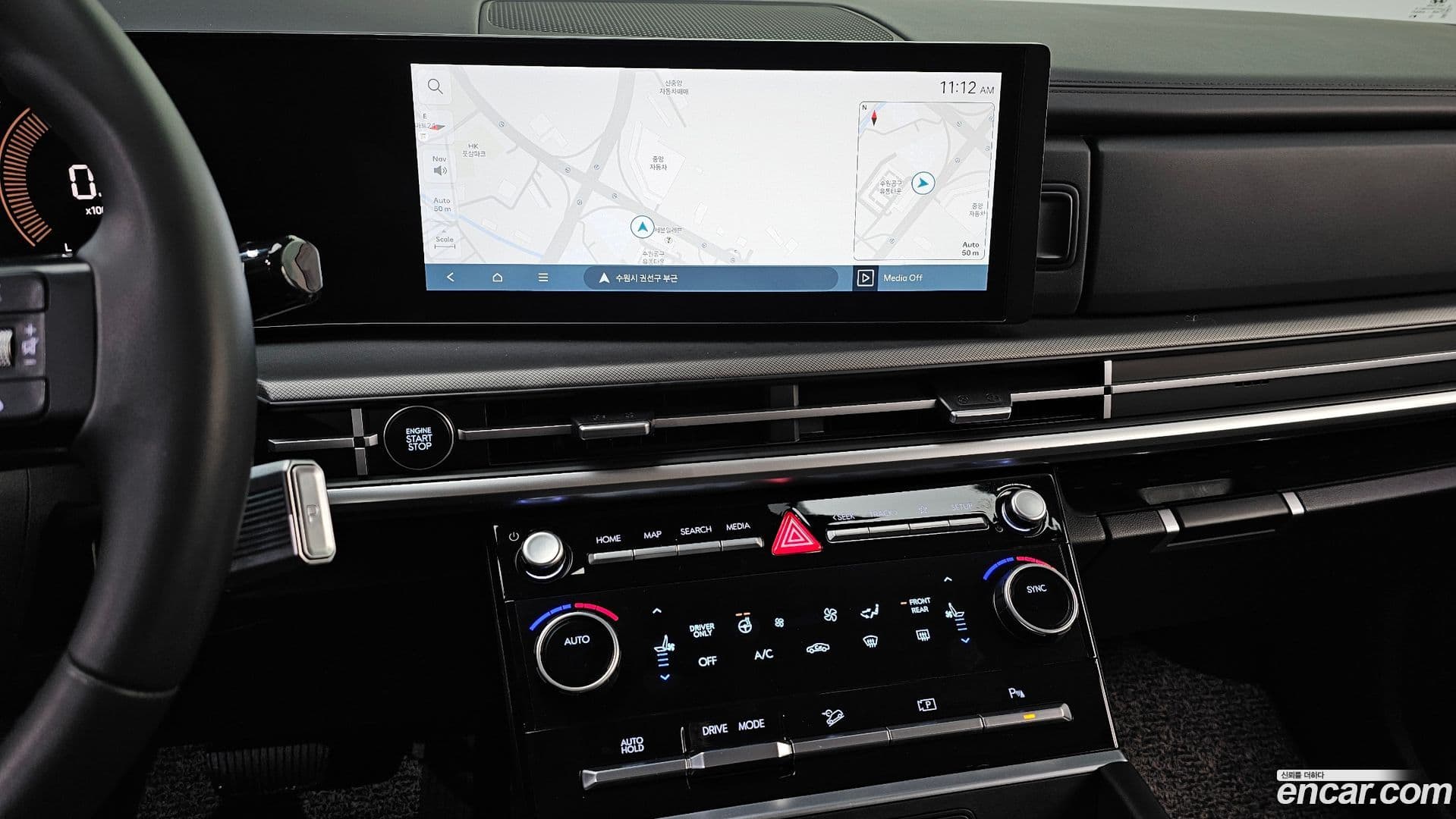 Main__Slider__Photo:Santafe Hyundai 2024.0-13