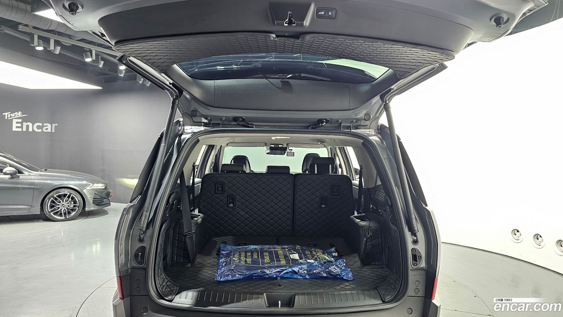 Main__Slider__Photo:Santafe Hyundai 2024.0-19