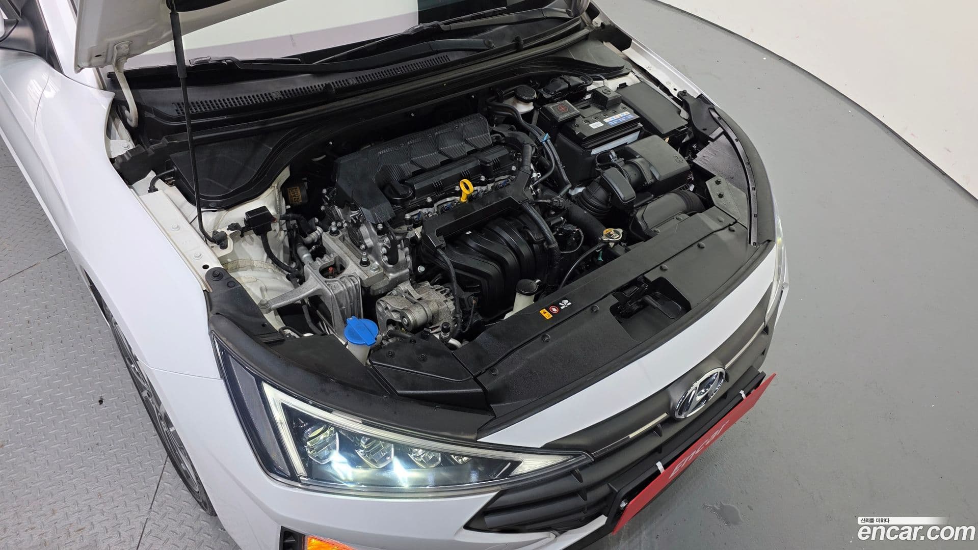 Main__Slider__Photo:AVANTE Hyundai 2018.9-5