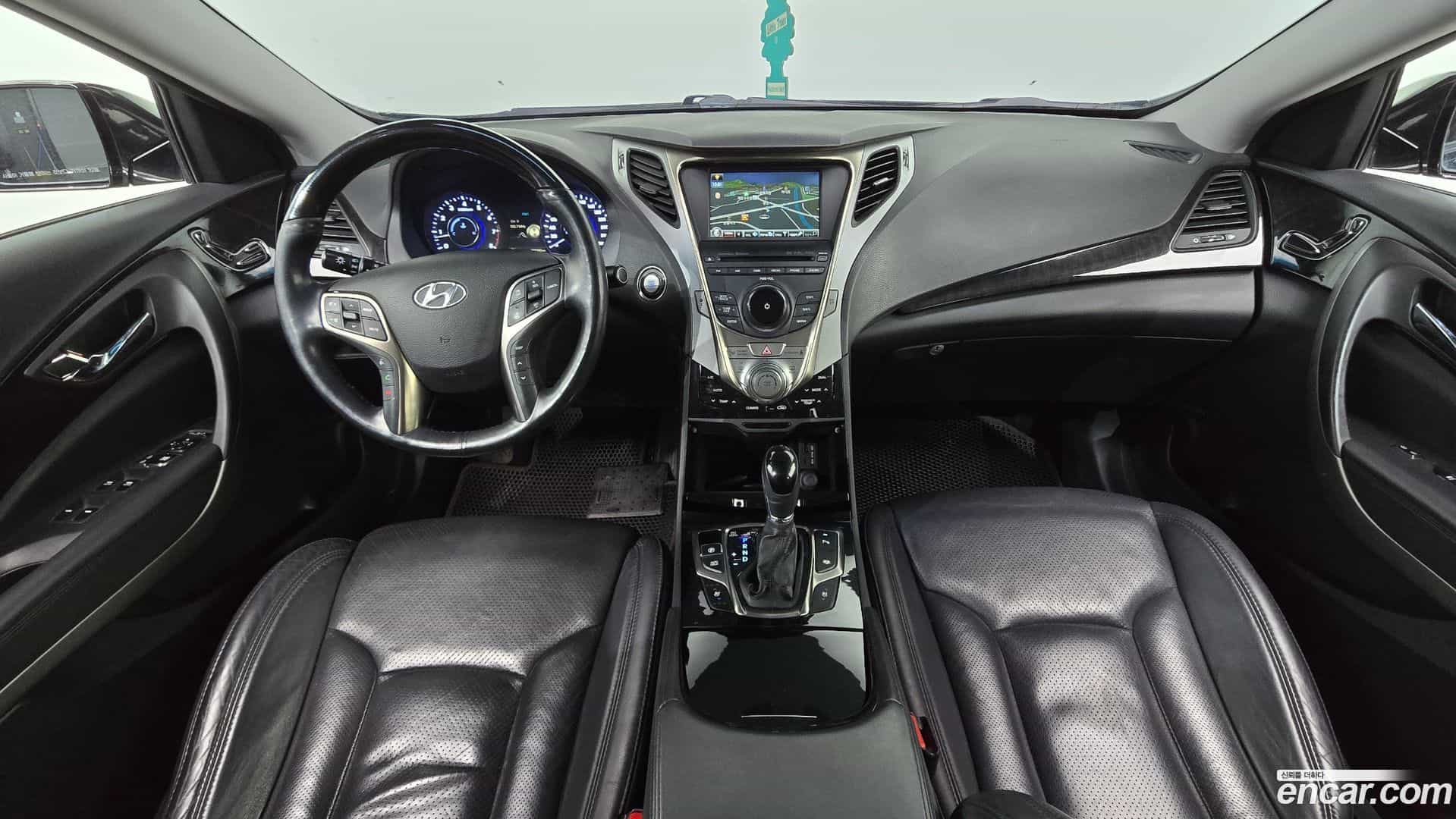 Grandeur Hyundai 2012.2-INNER-007