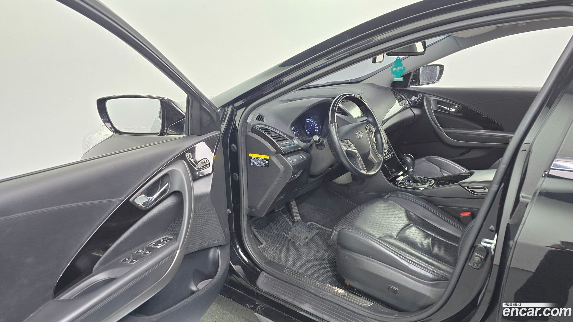 Main__Slider__Photo:Grandeur Hyundai 2012.2-9