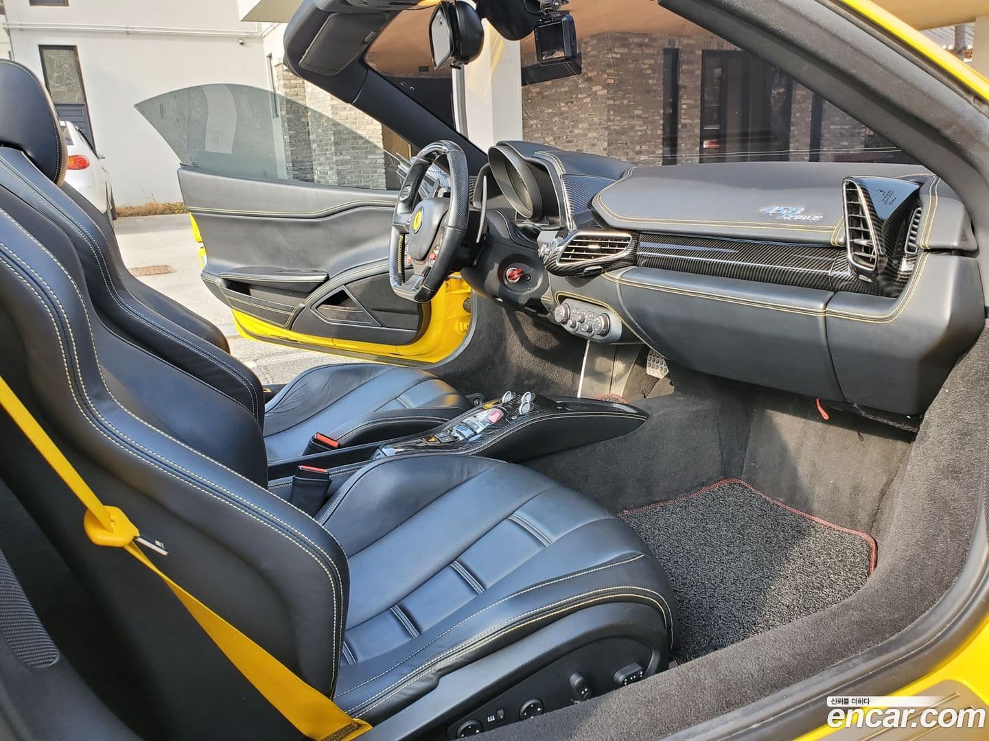 Main__Slider__Photo:458 Ferrari 2013.3-6