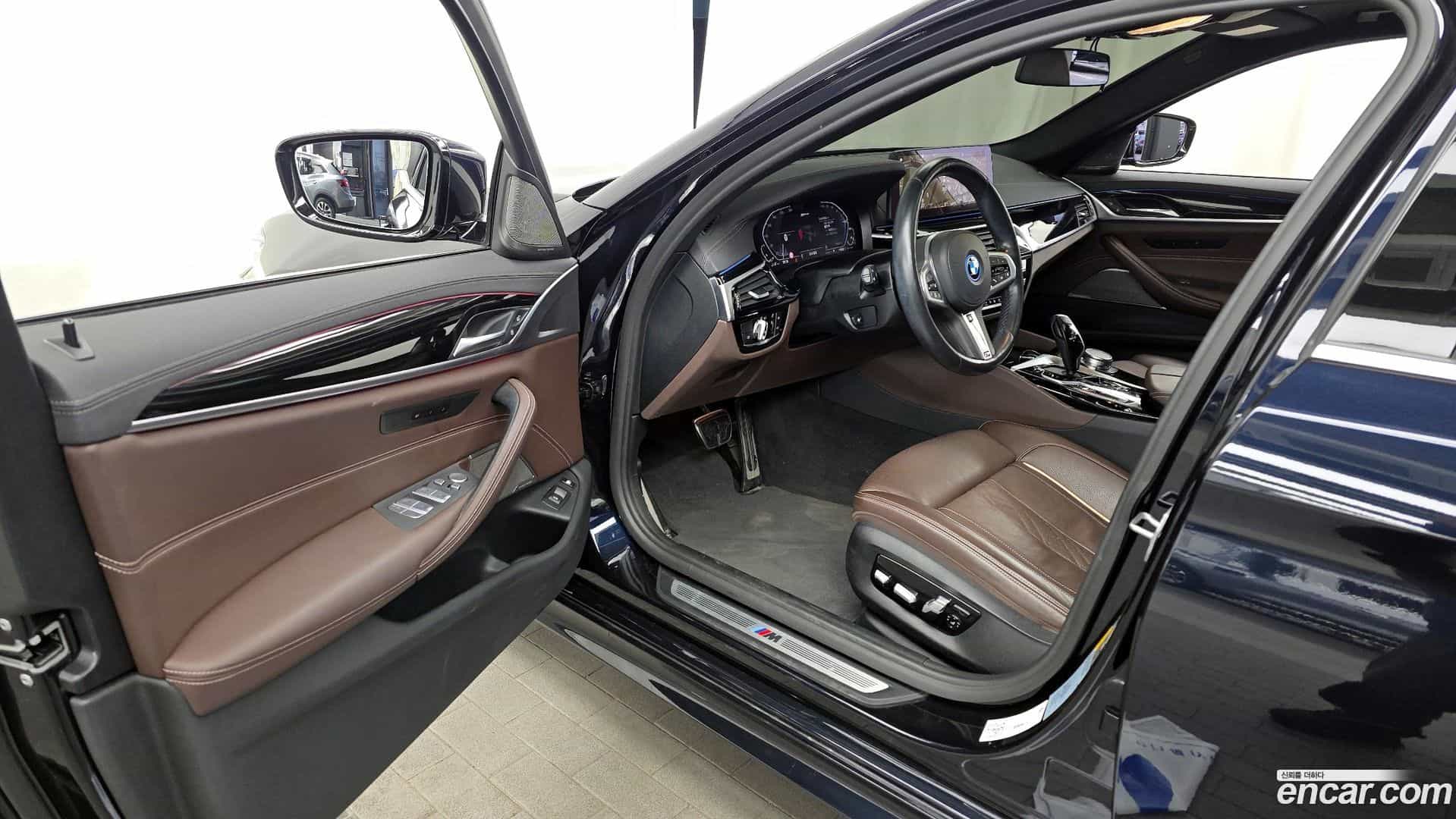 5-Series BMW 2022.1-INNER-010