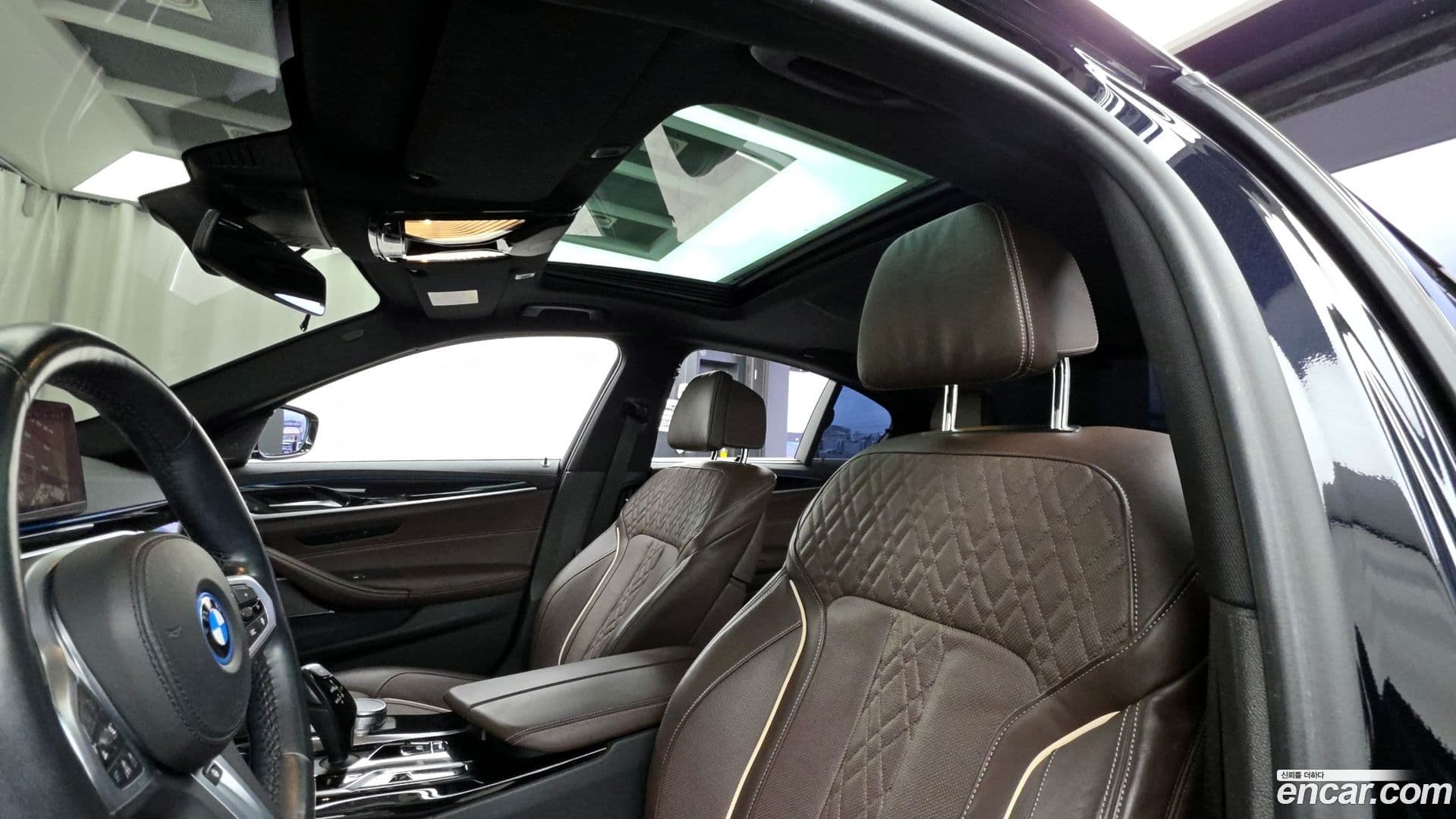 Main__Slider__Photo:5-Series BMW 2022.1-18