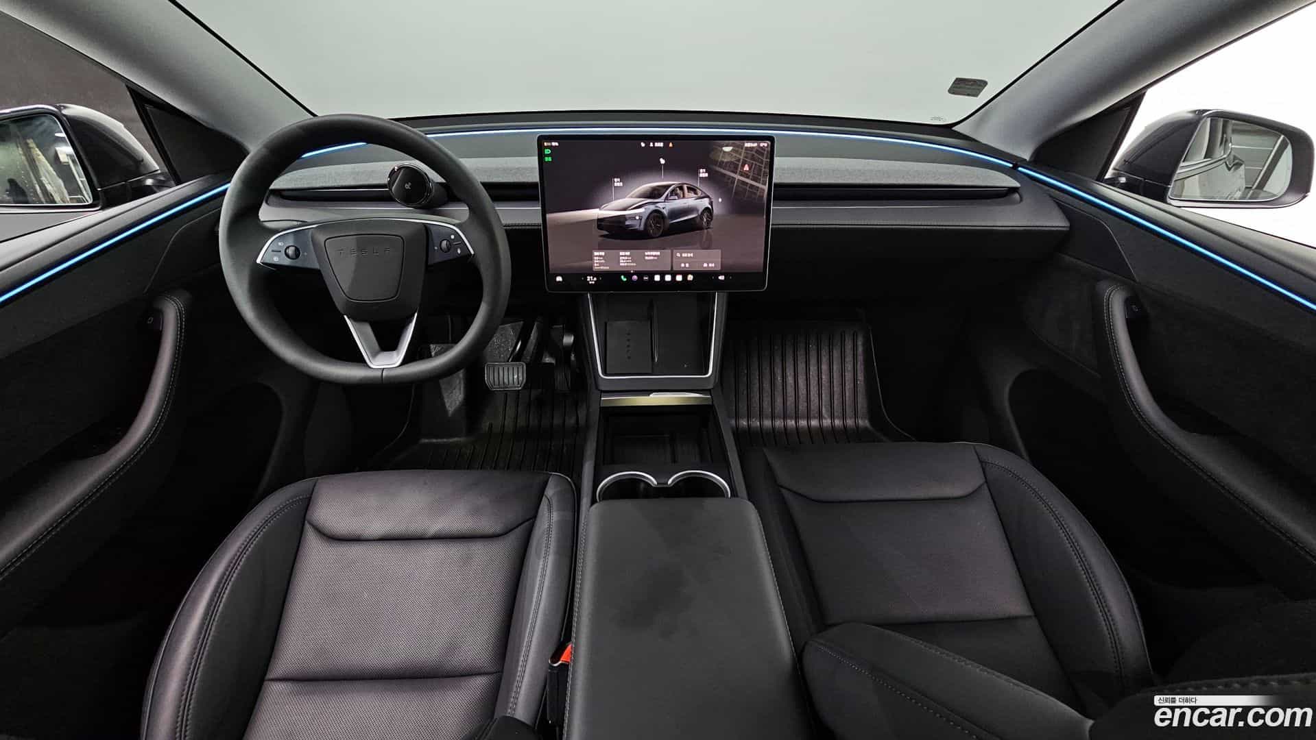 Model Y Tesla 2025.11-INNER-007