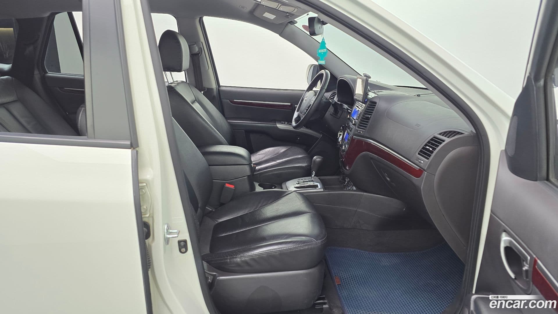 Main__Slider__Photo:Santafe Hyundai 2010.10-10