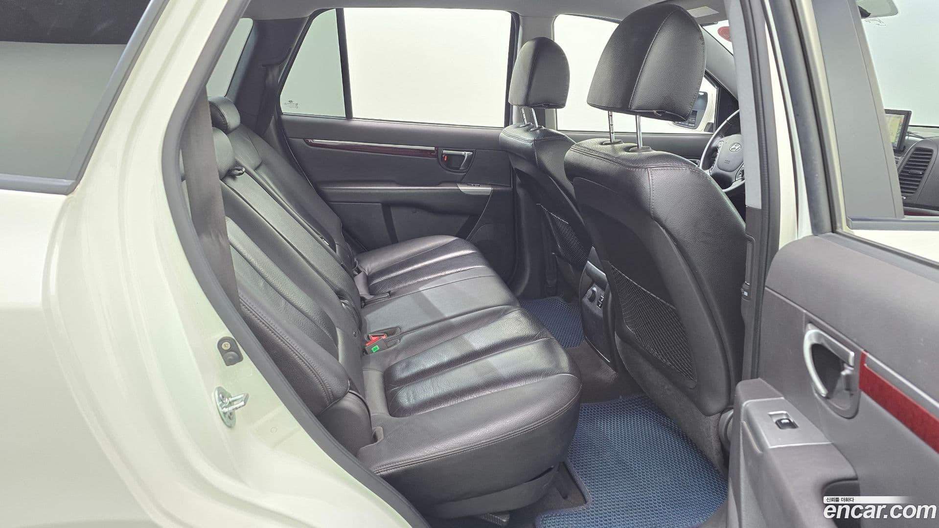 Main__Slider__Photo:Santafe Hyundai 2010.10-11