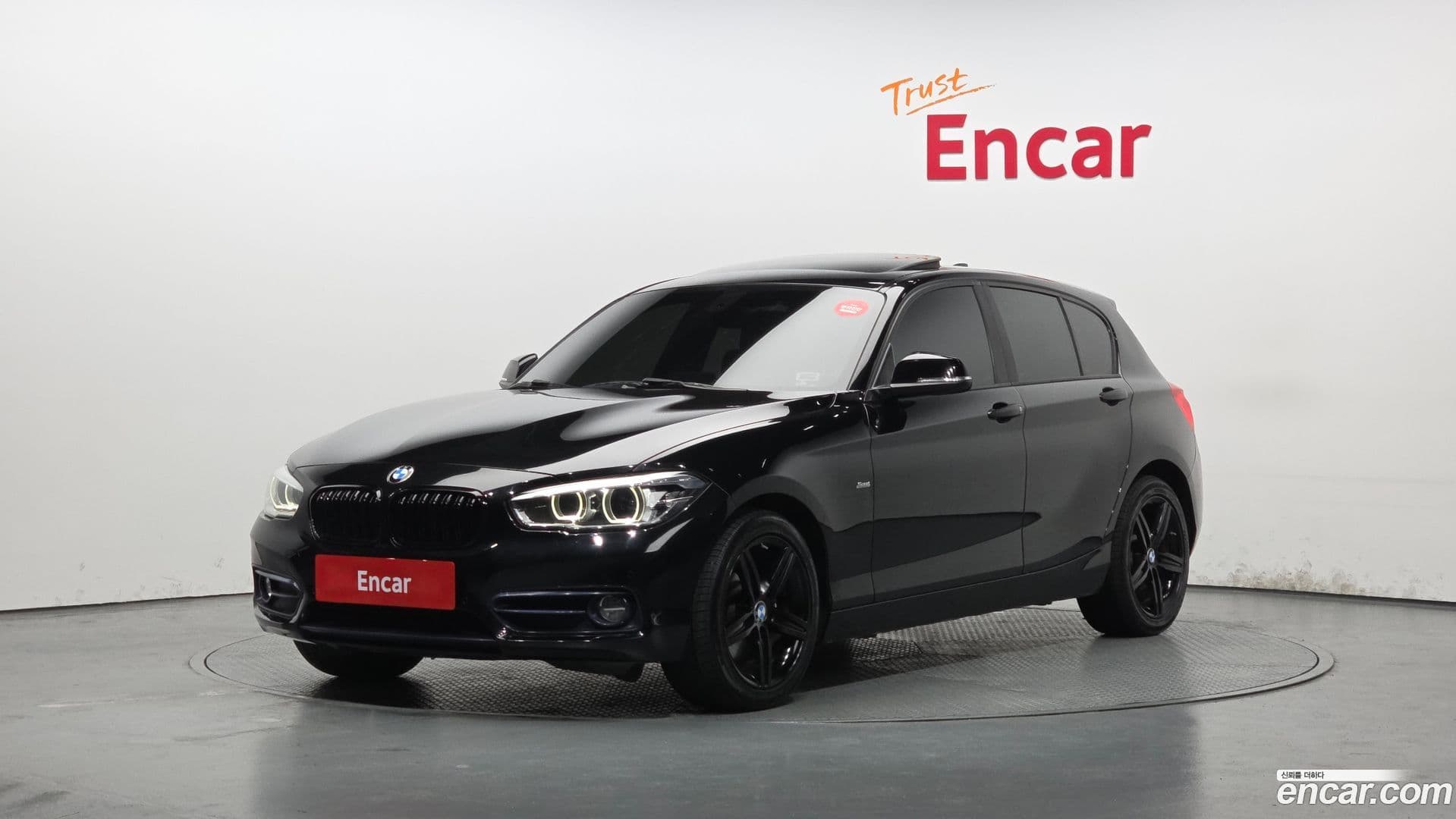 Main__Slider__Photo:1-Series BMW 2017.4-0