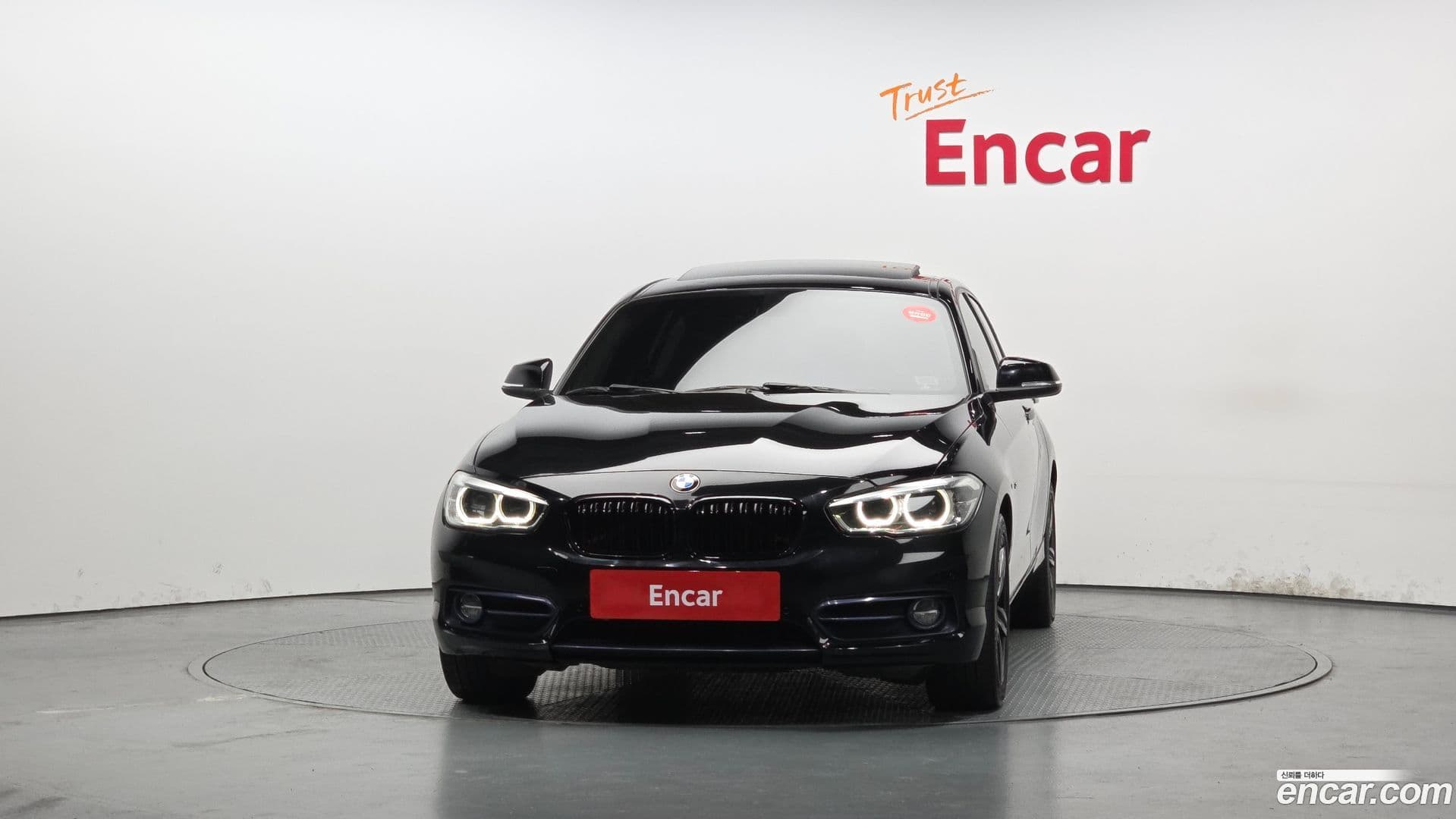 Main__Slider__Photo:1-Series BMW 2017.4-2