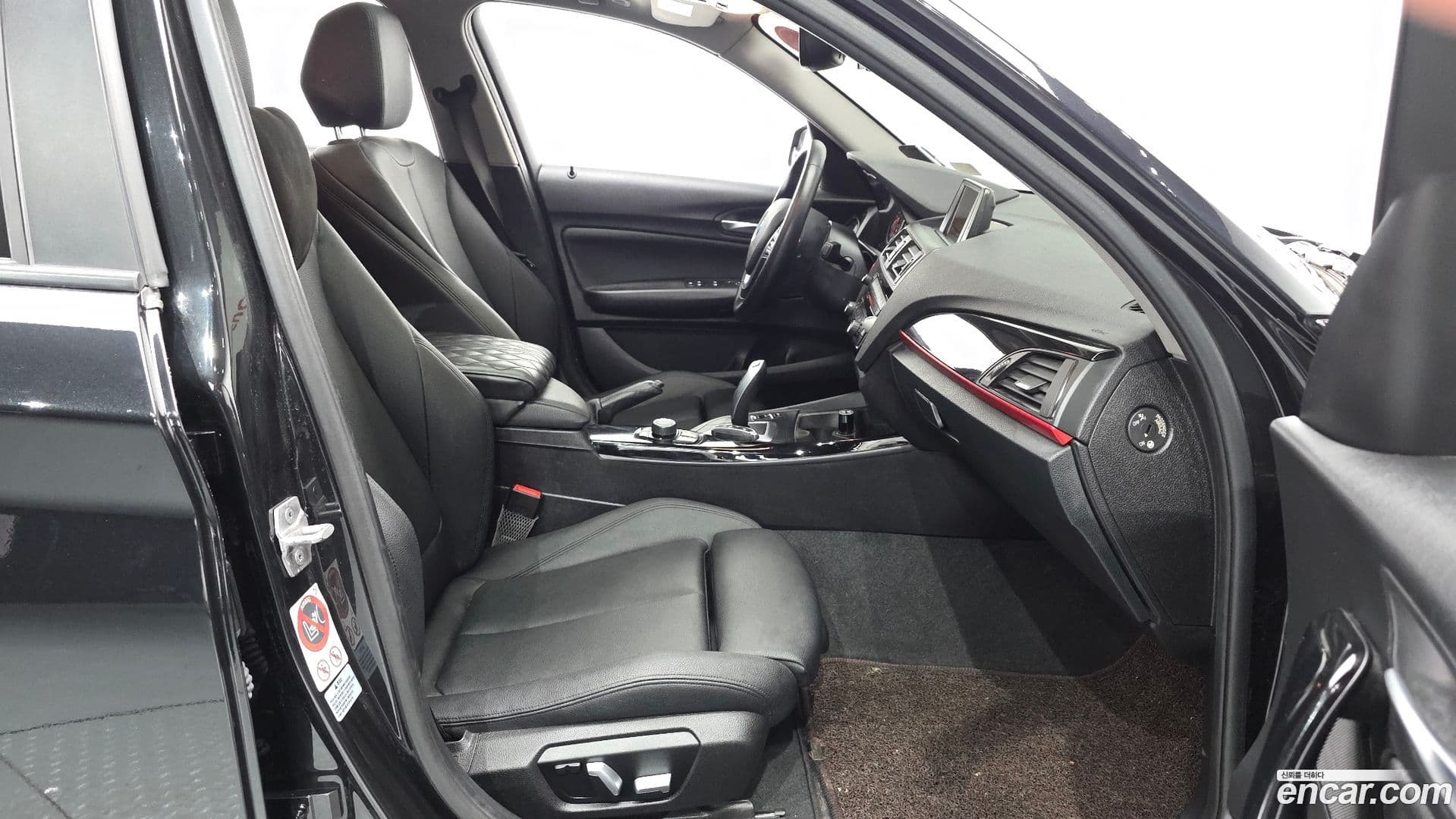 Main__Slider__Photo:1-Series BMW 2017.4-9