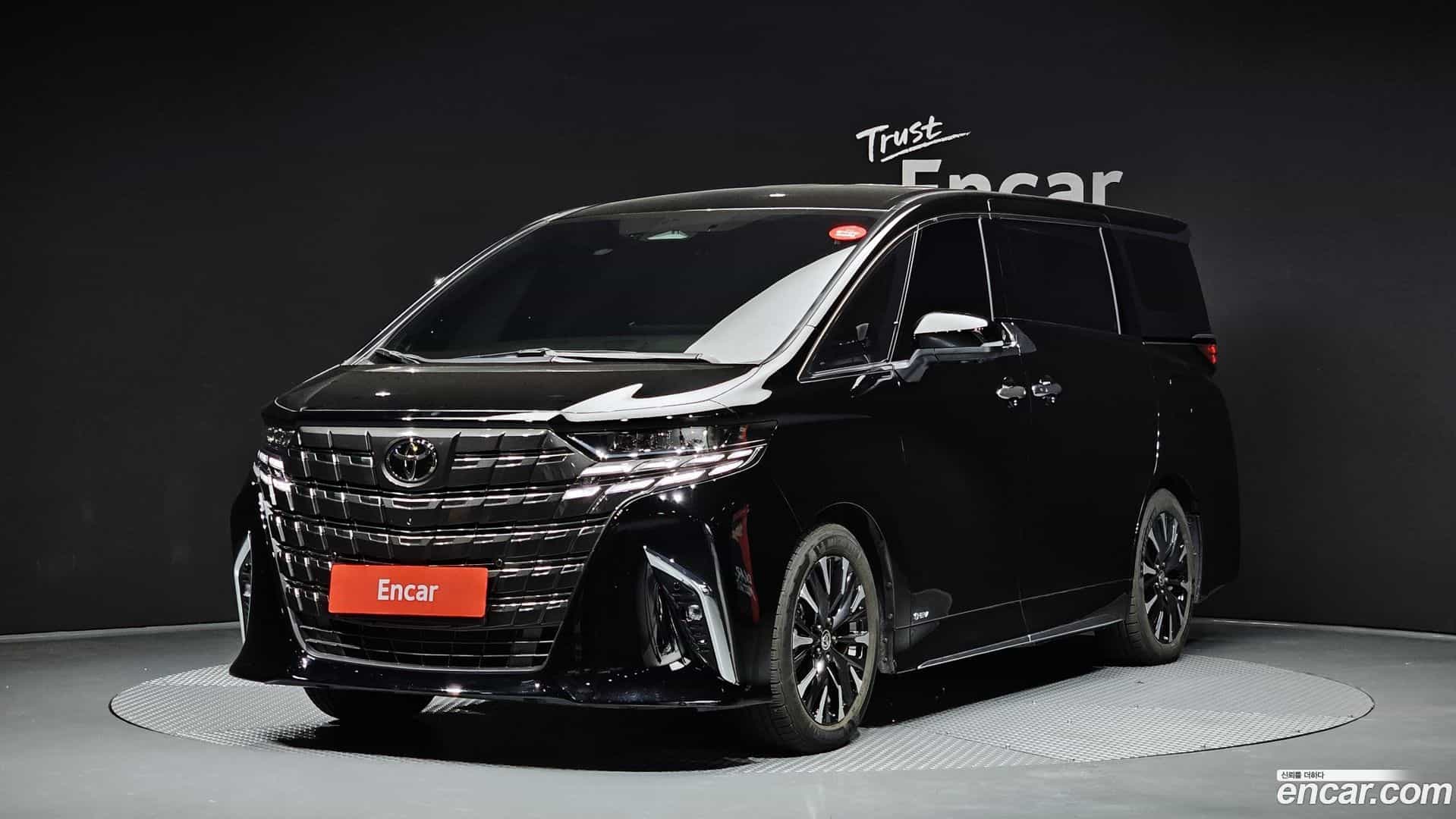 Alphard Toyota 2025.2-OUTER-001