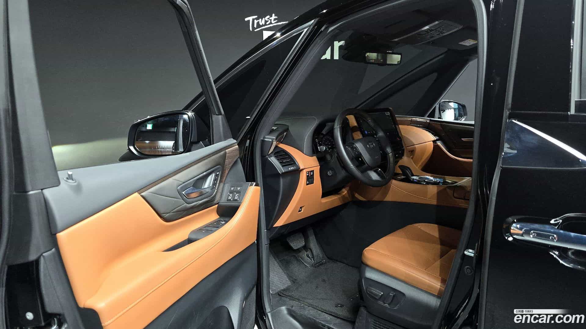 Alphard Toyota 2025.2-INNER-010