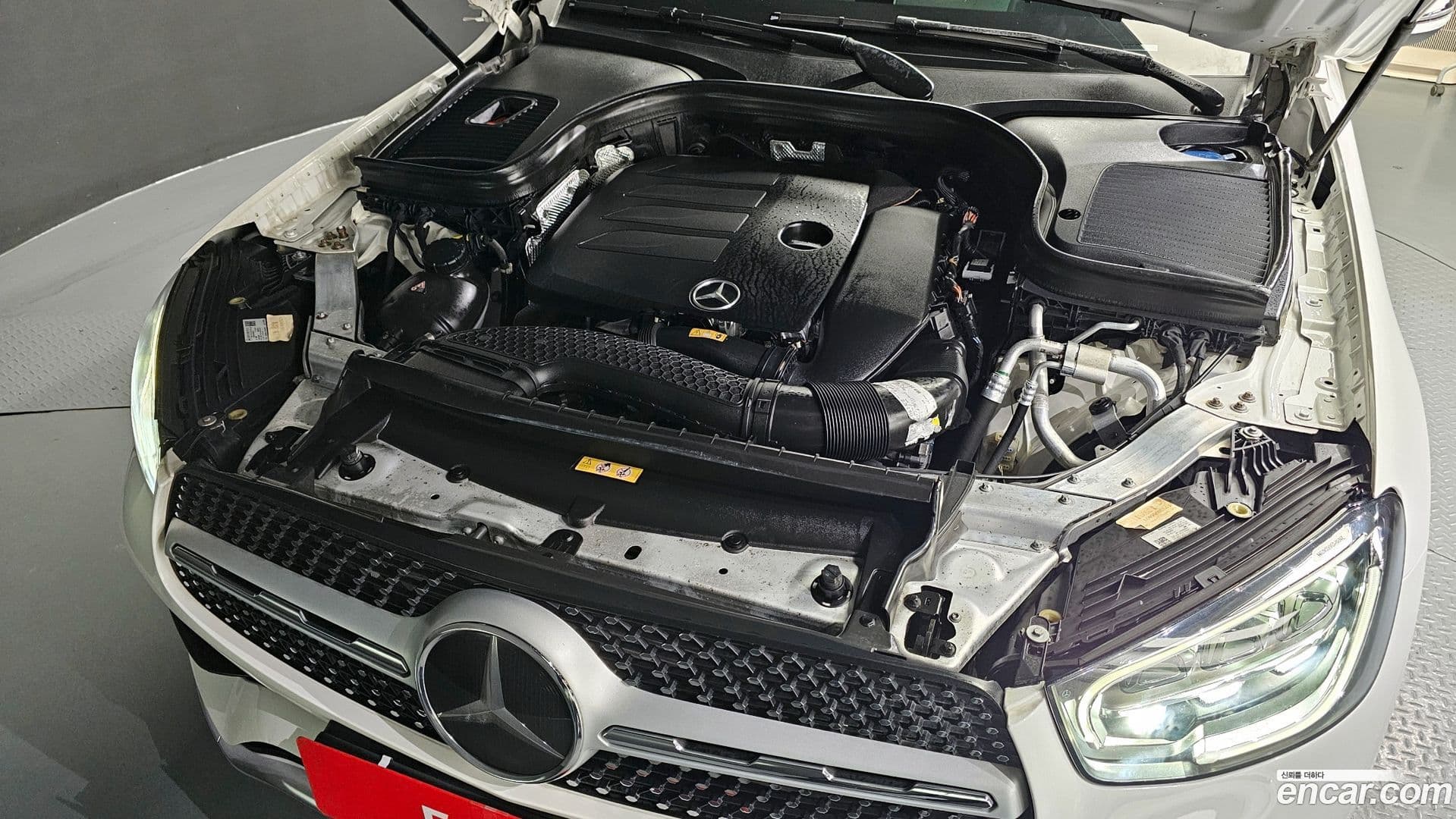 Main__Slider__Photo:GLC-Class Mercedes-Benz 2020.2-5